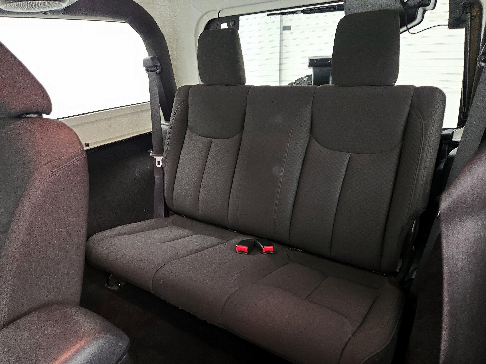 Thumbnail: 2014 Jeep Wrangler - 17