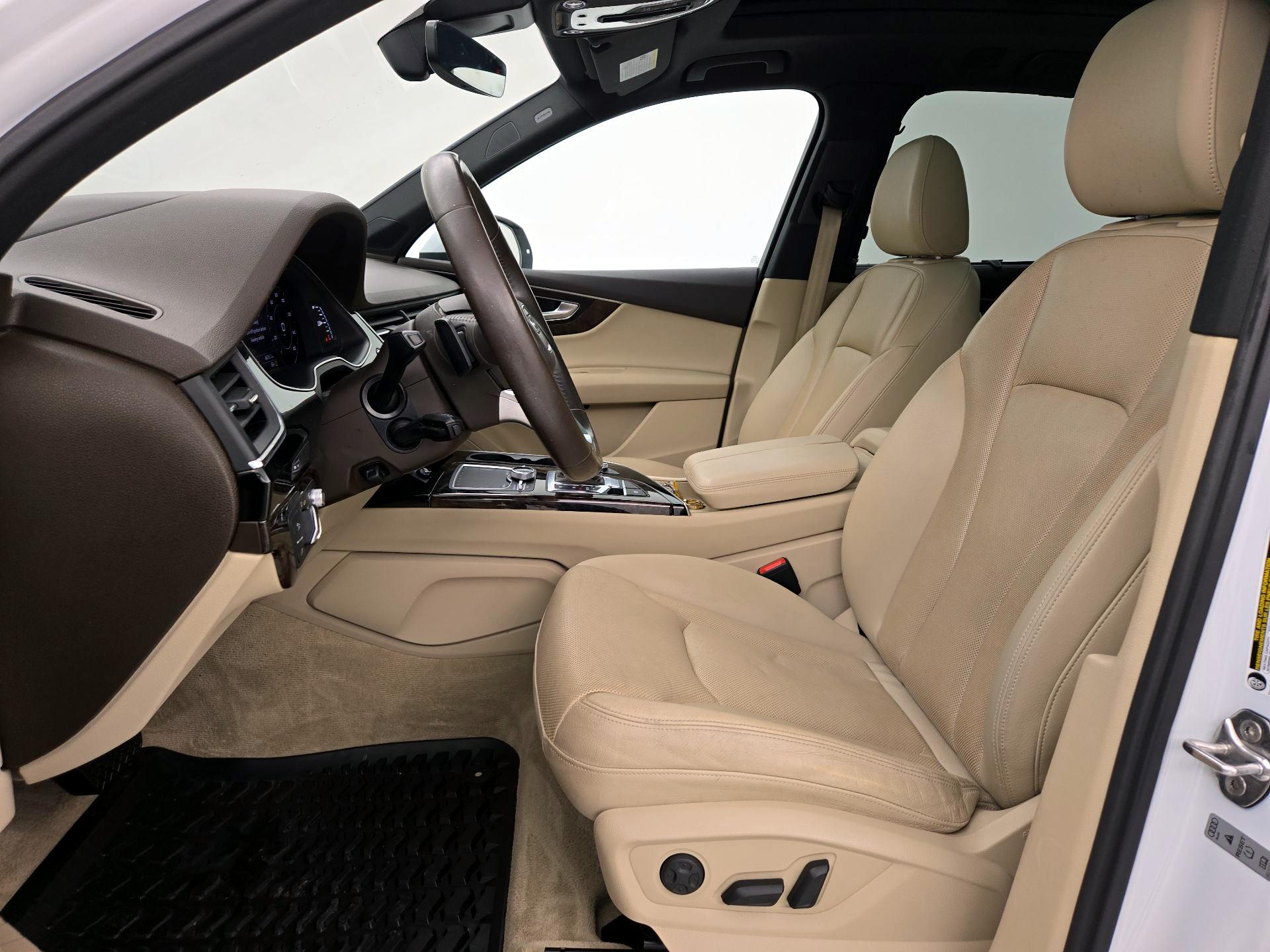 Thumbnail: 2017 Audi Q7 - 11