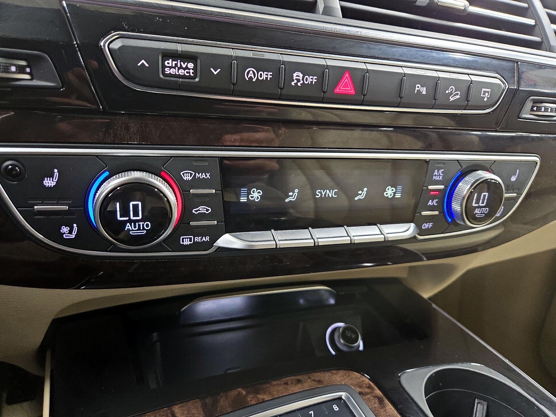 Thumbnail: 2017 Audi Q7 - 17