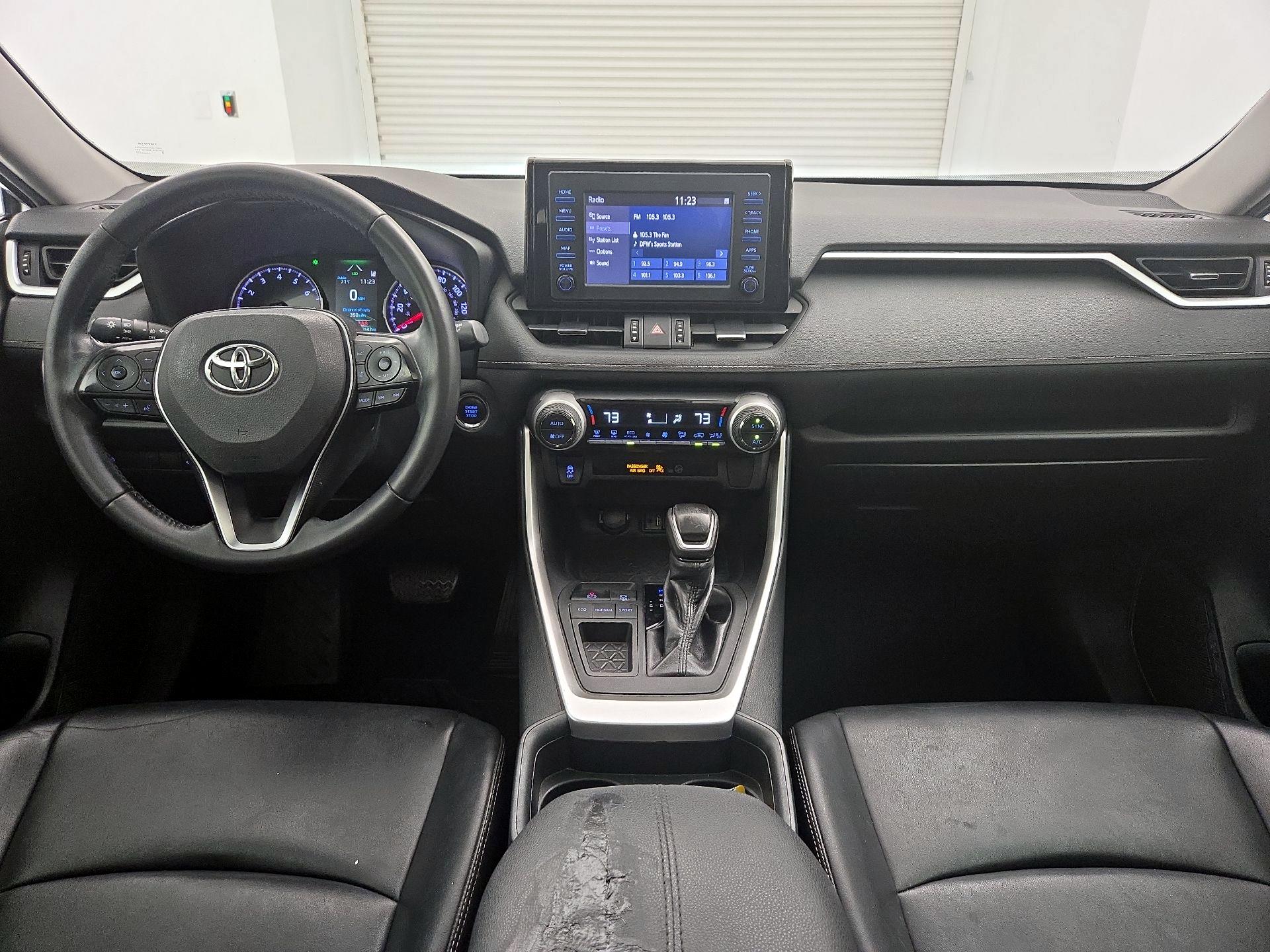 Thumbnail: 2019 Toyota RAV4 - 9