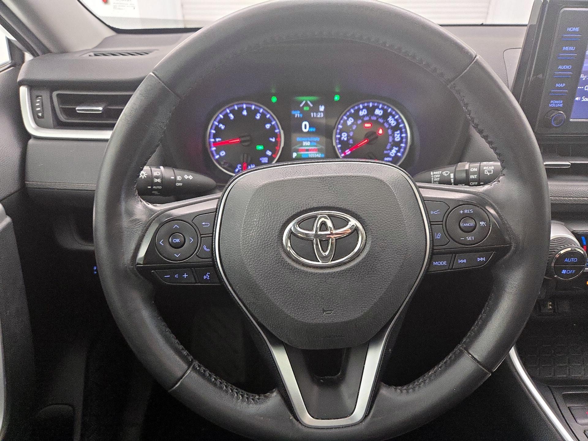 Thumbnail: 2019 Toyota RAV4 - 10