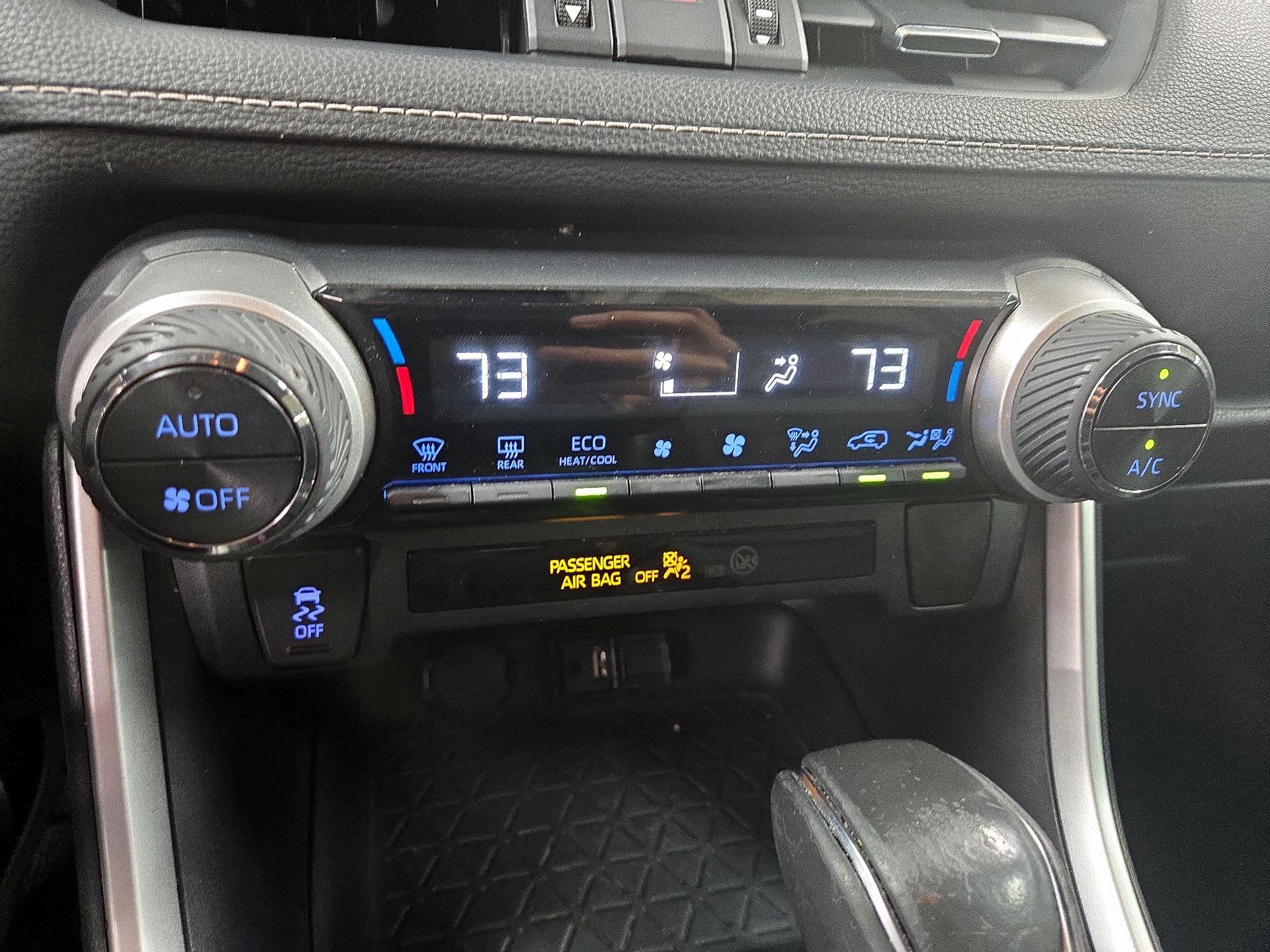 Thumbnail: 2019 Toyota RAV4 - 15