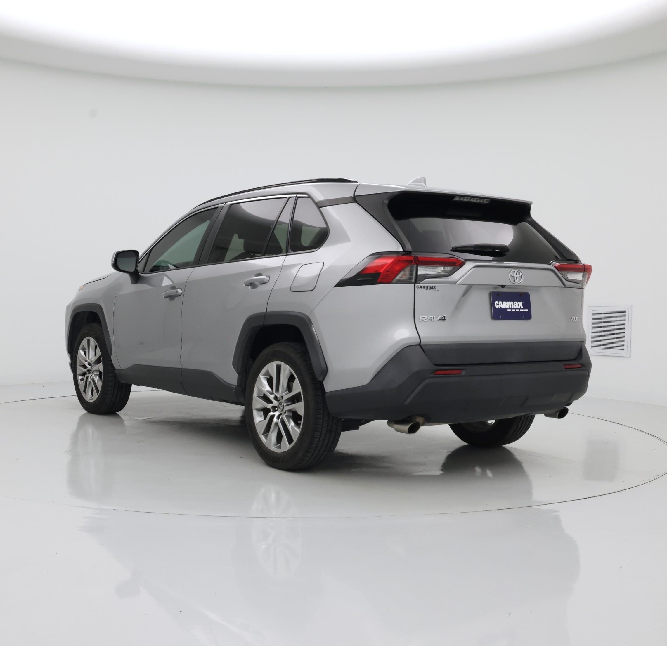 Thumbnail: 2019 Toyota RAV4 - 2