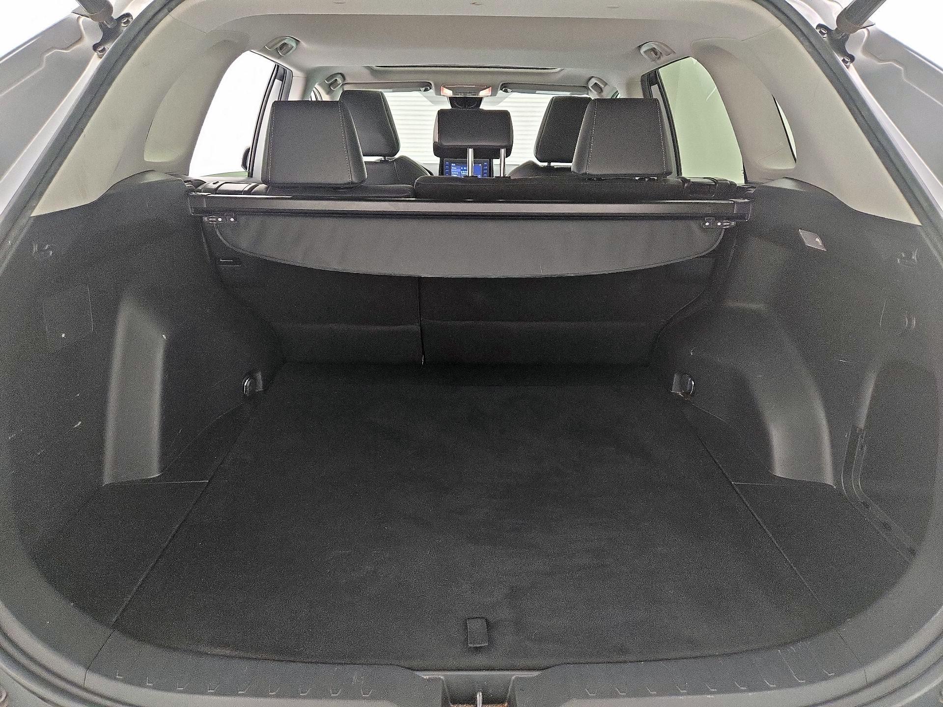 Thumbnail: 2019 Toyota RAV4 - 20