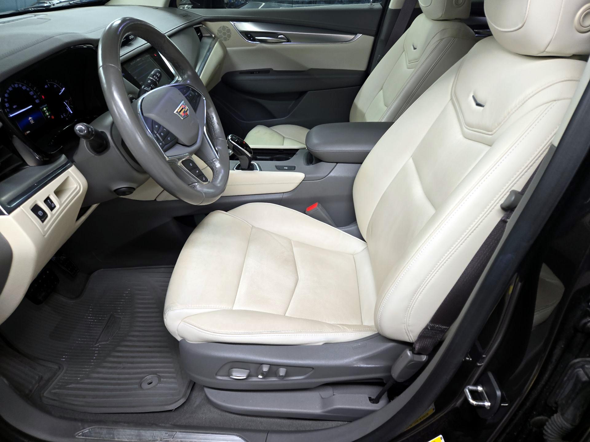 Thumbnail: 2019 Cadillac XT5 - 11