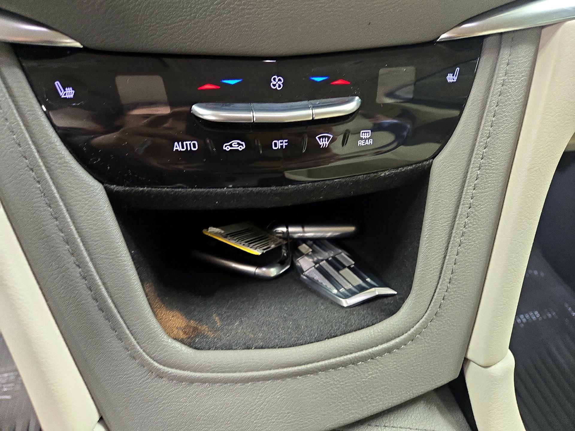 Thumbnail: 2019 Cadillac XT5 - 14