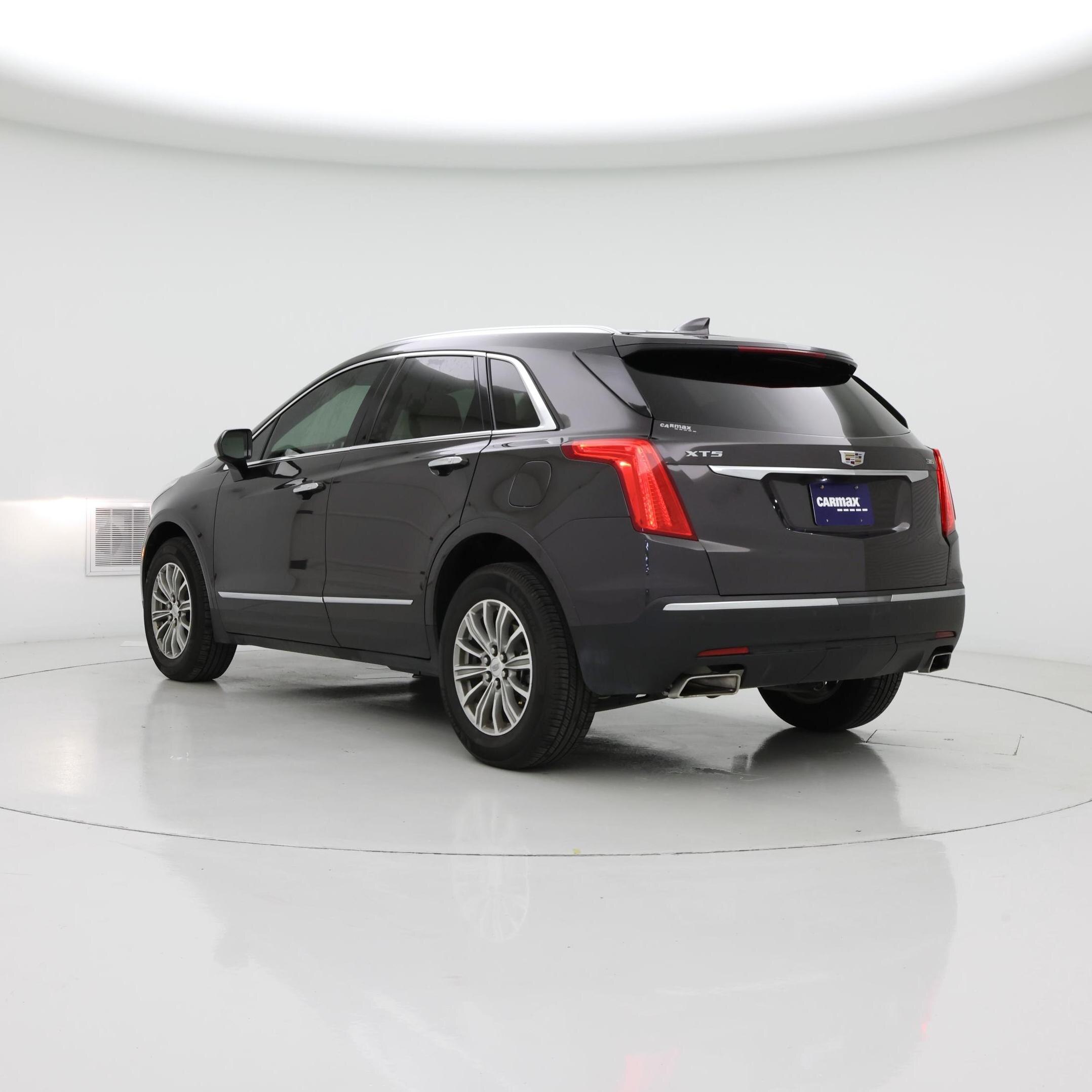 Thumbnail: 2019 Cadillac XT5 - 2