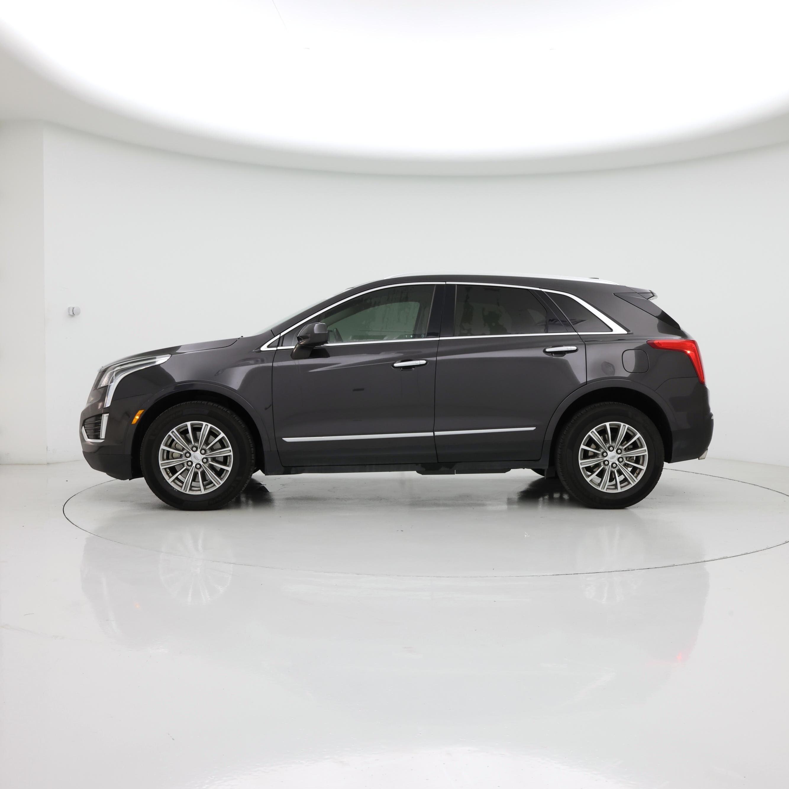 Thumbnail: 2019 Cadillac XT5 - 3