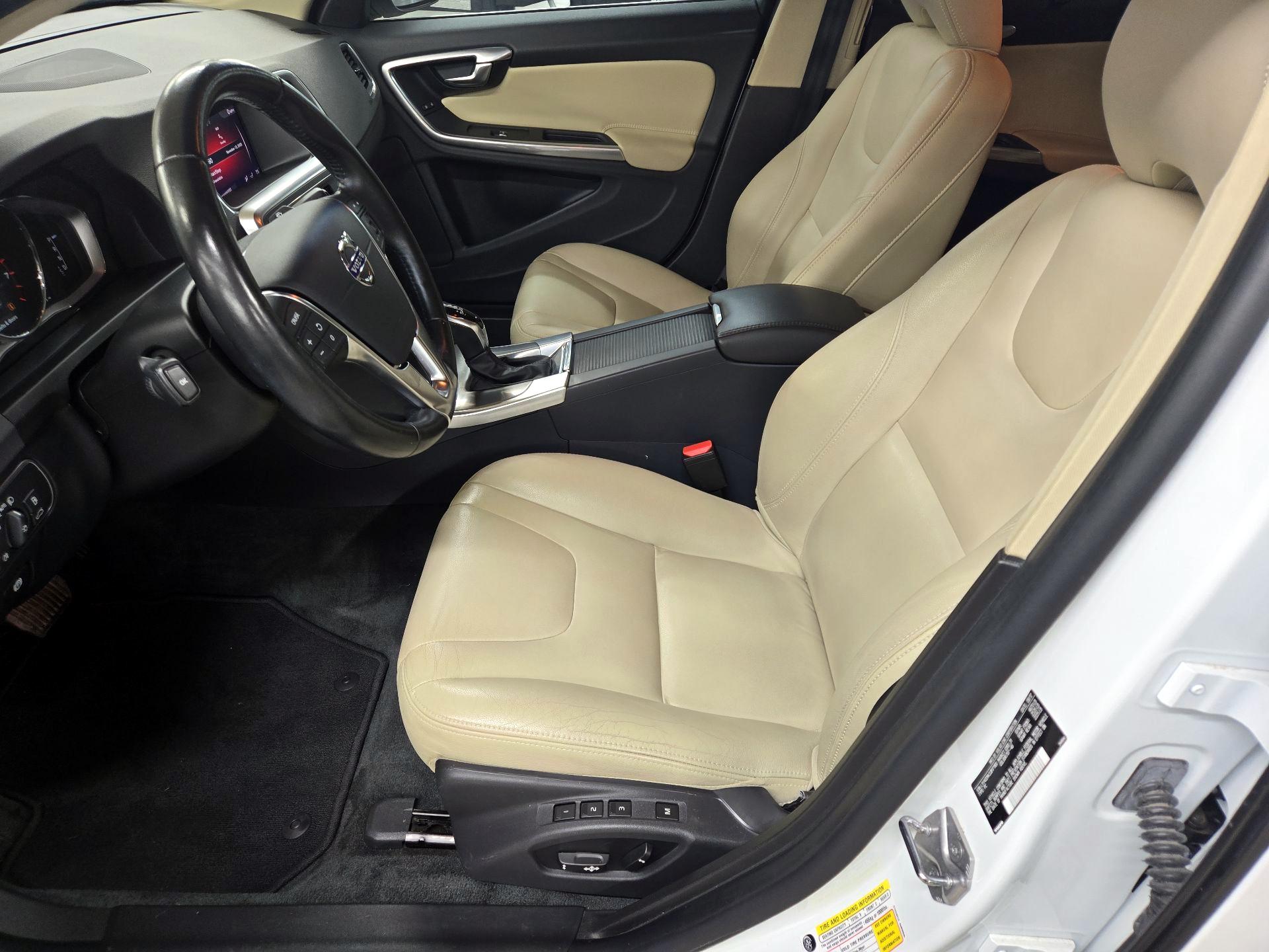 Thumbnail: 2018 Volvo S60 - 11