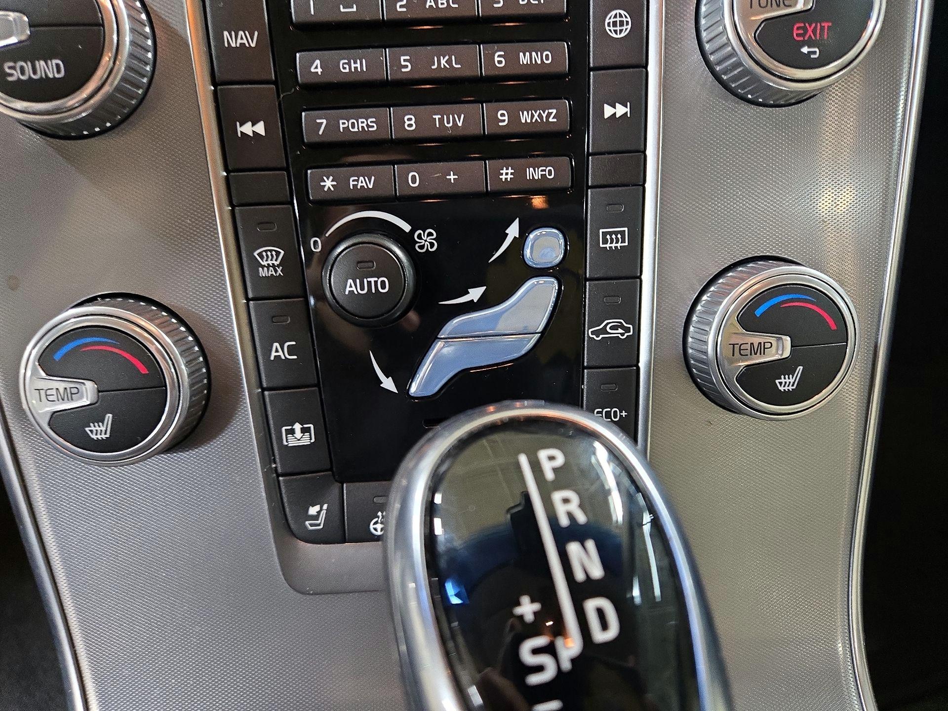 Thumbnail: 2018 Volvo S60 - 15