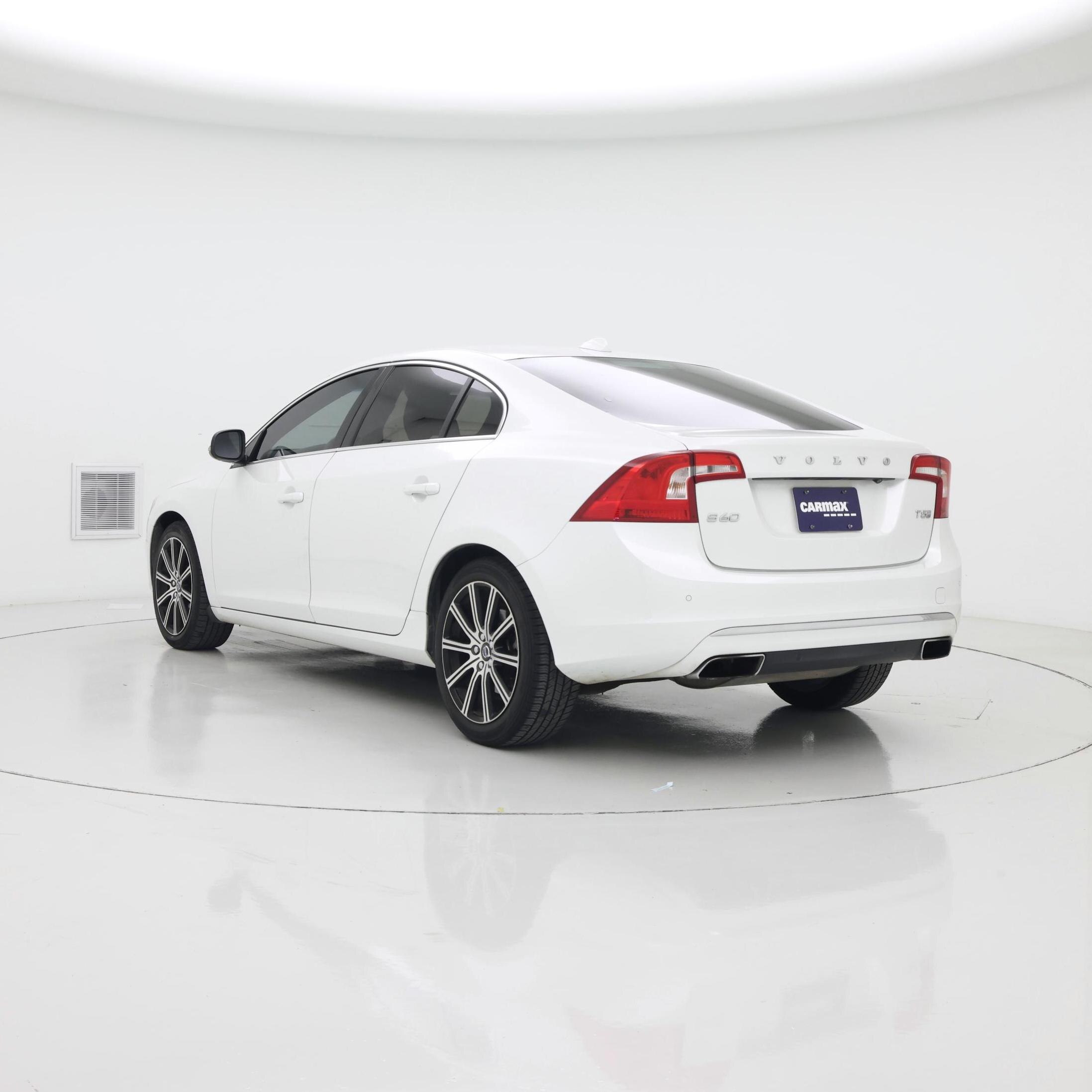 Thumbnail: 2018 Volvo S60 - 2