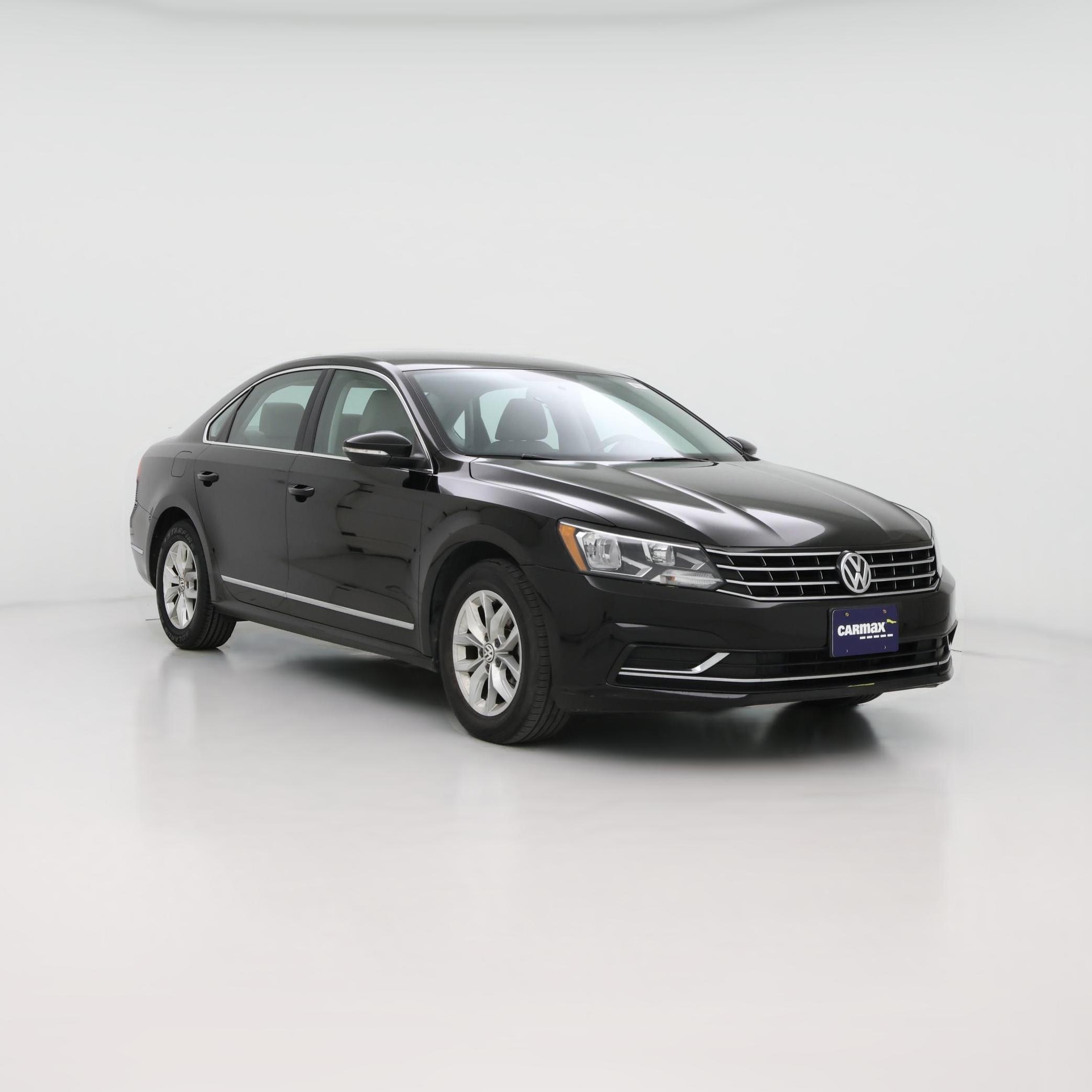 Thumbnail: 2016 Volkswagen Passat - 1