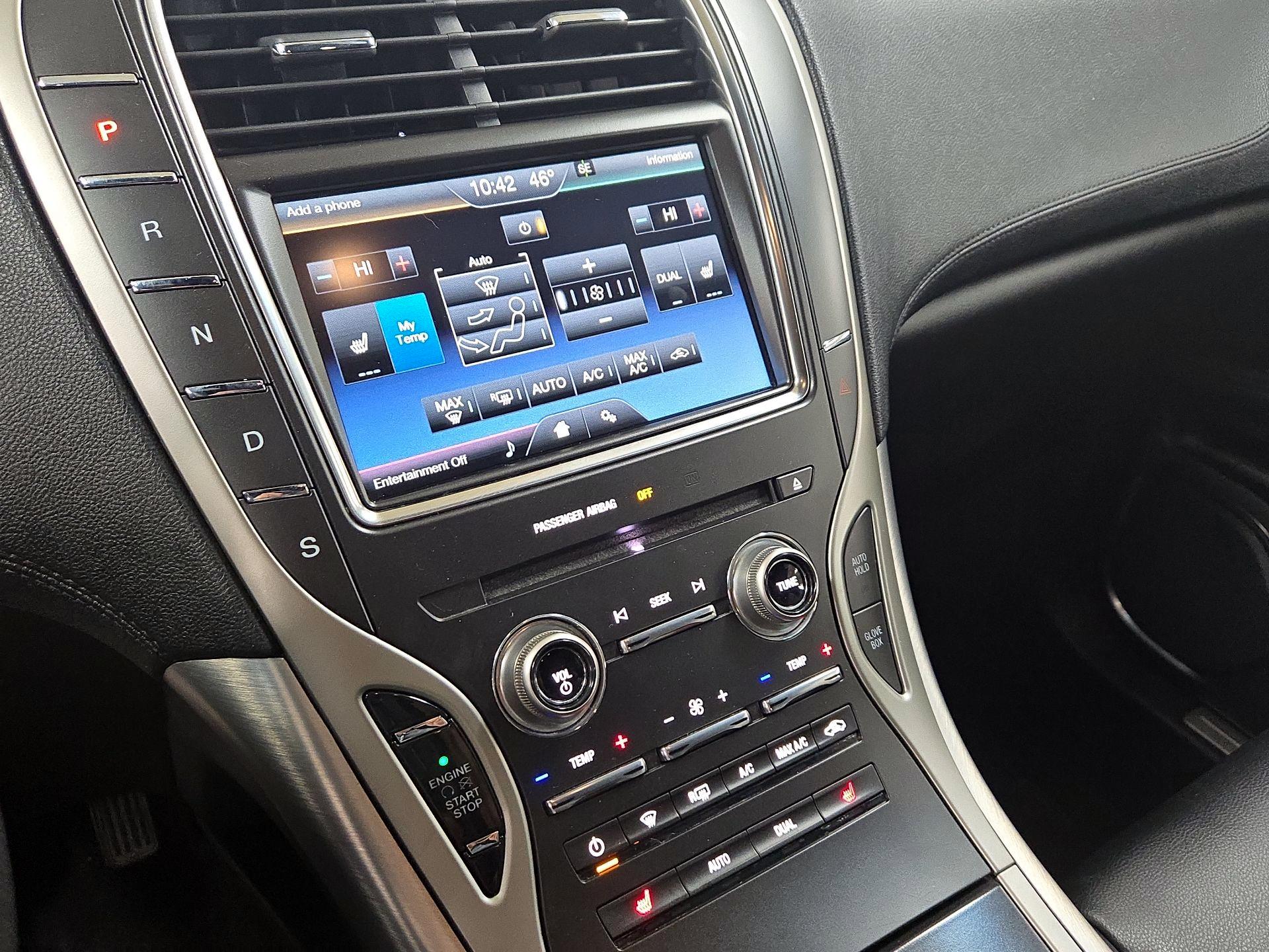 Thumbnail: 2016 Lincoln MKX - 16