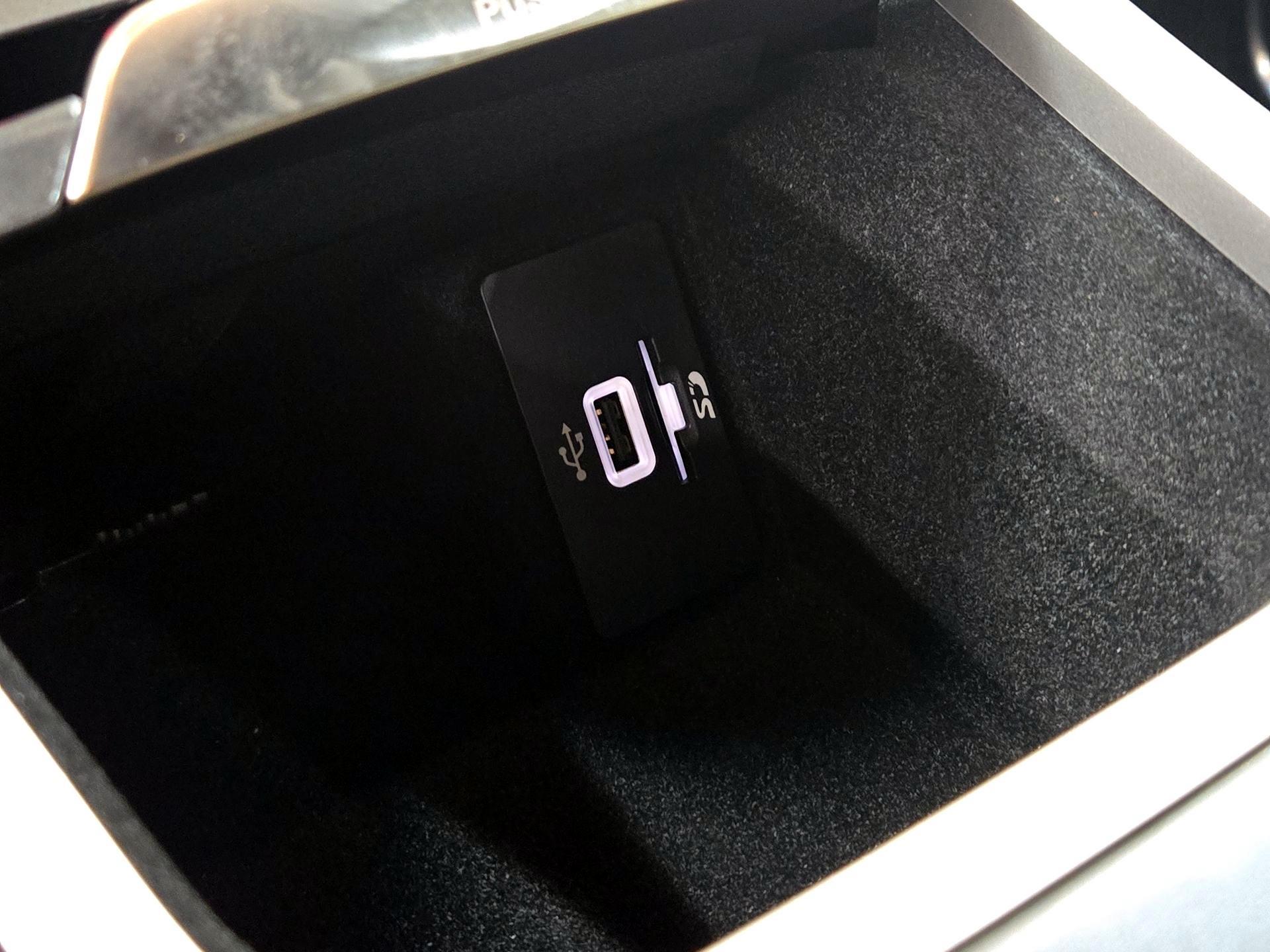 Thumbnail: 2016 Lincoln MKX - 18