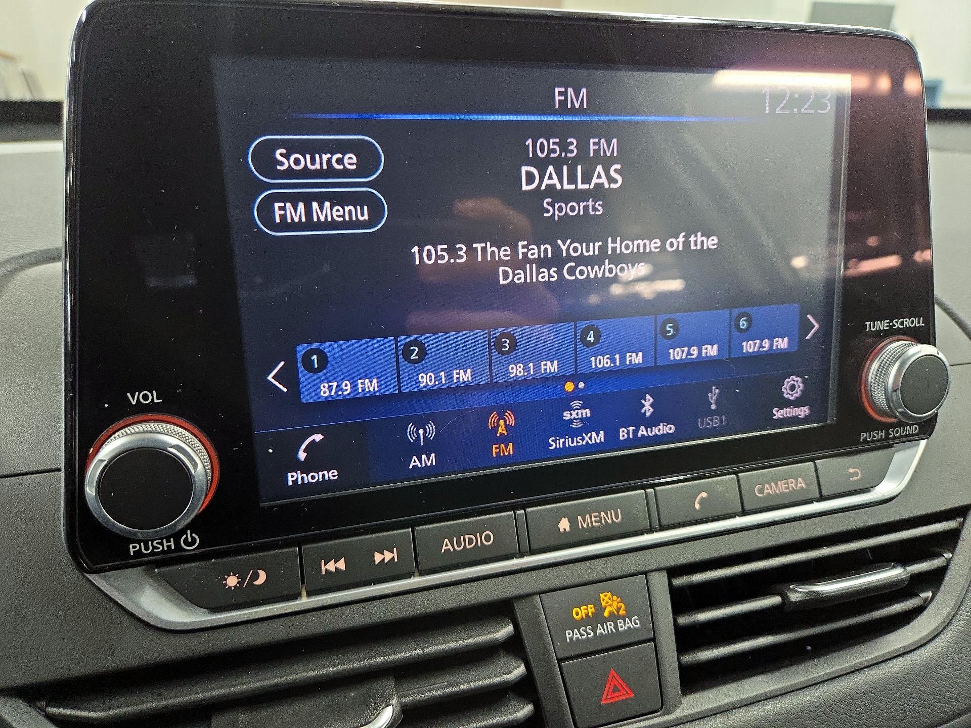 Thumbnail: 2020 Nissan Altima - 15