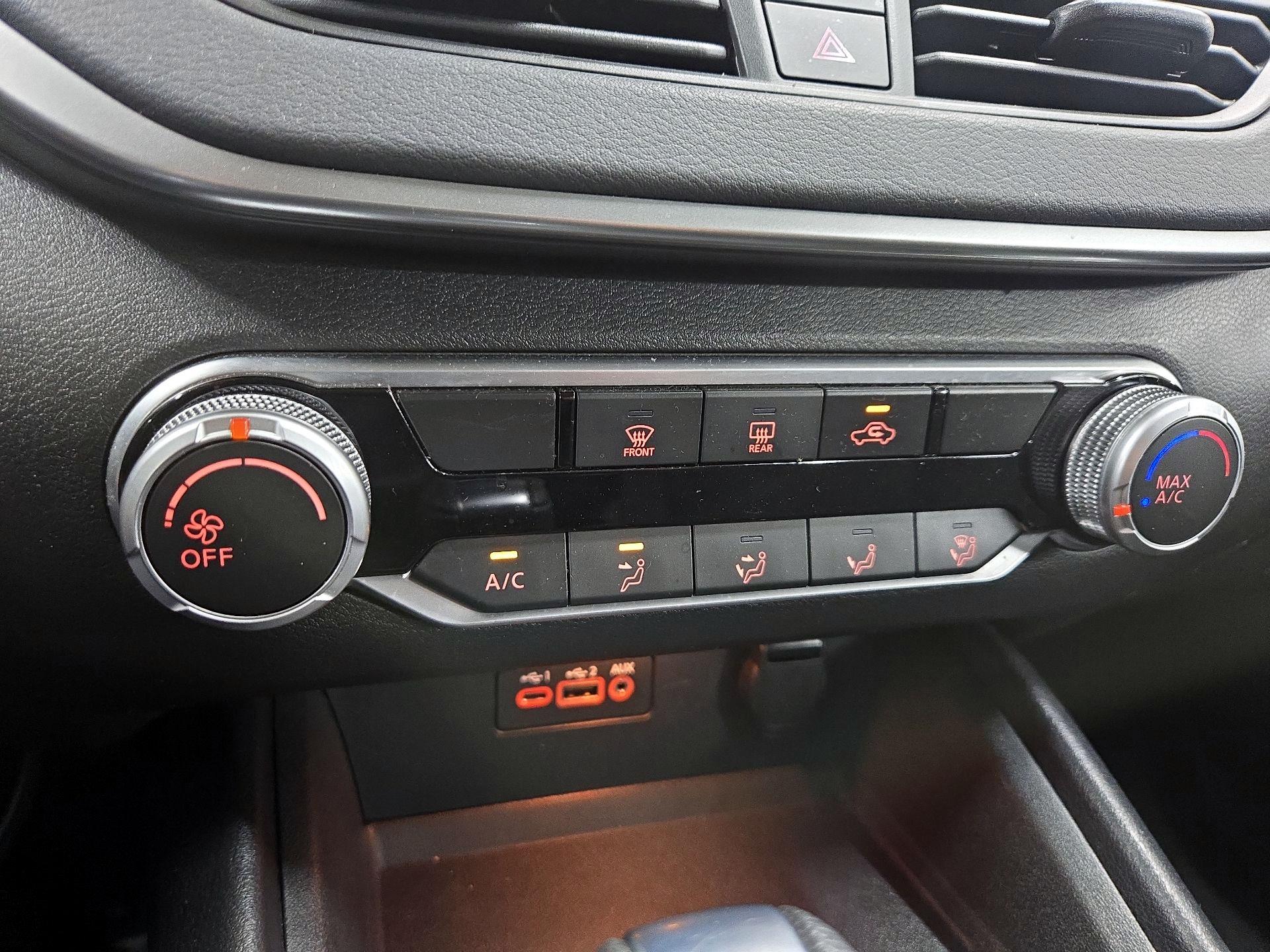 Thumbnail: 2020 Nissan Altima - 16