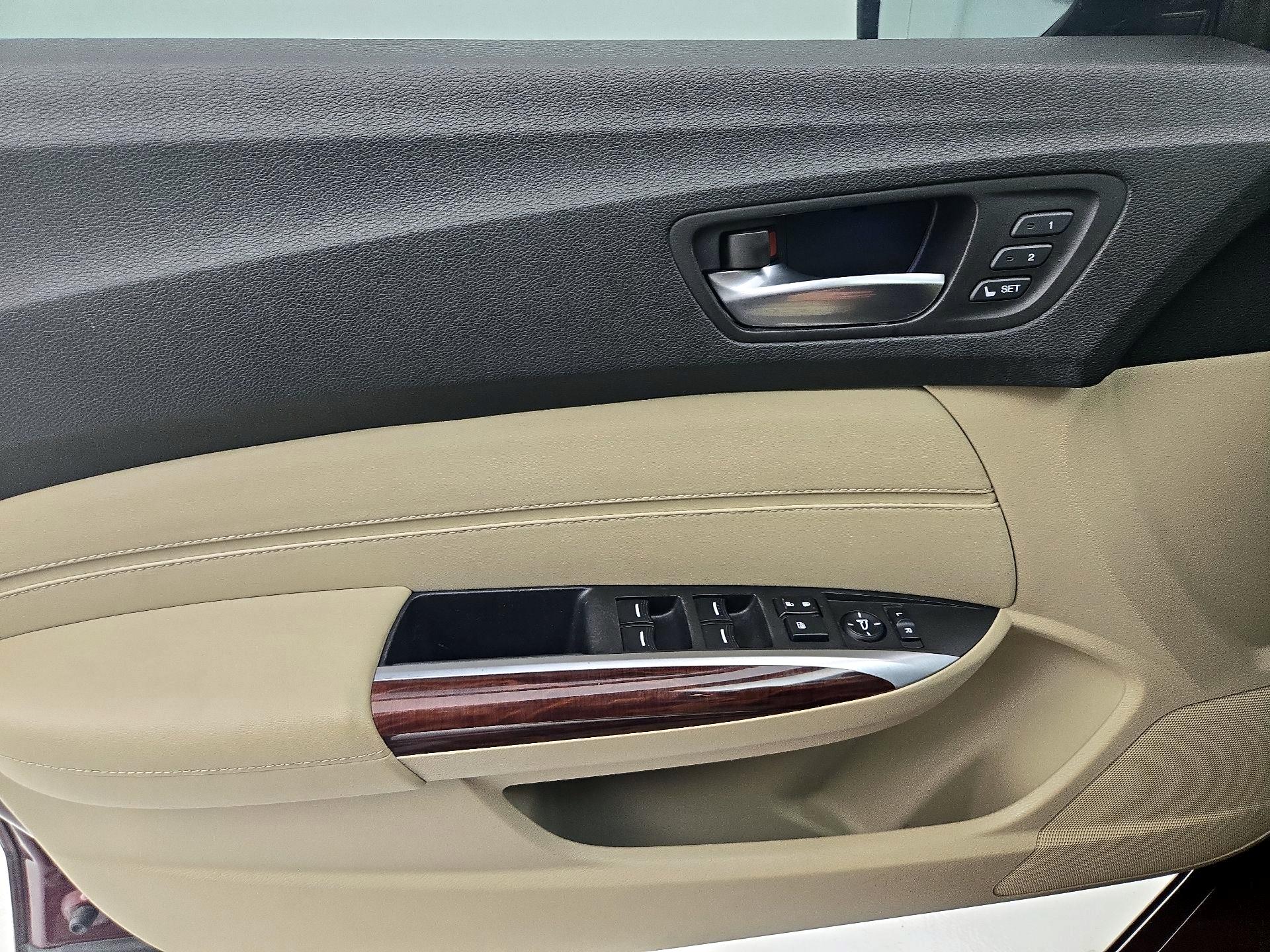 Thumbnail: 2015 Acura TLX - 12