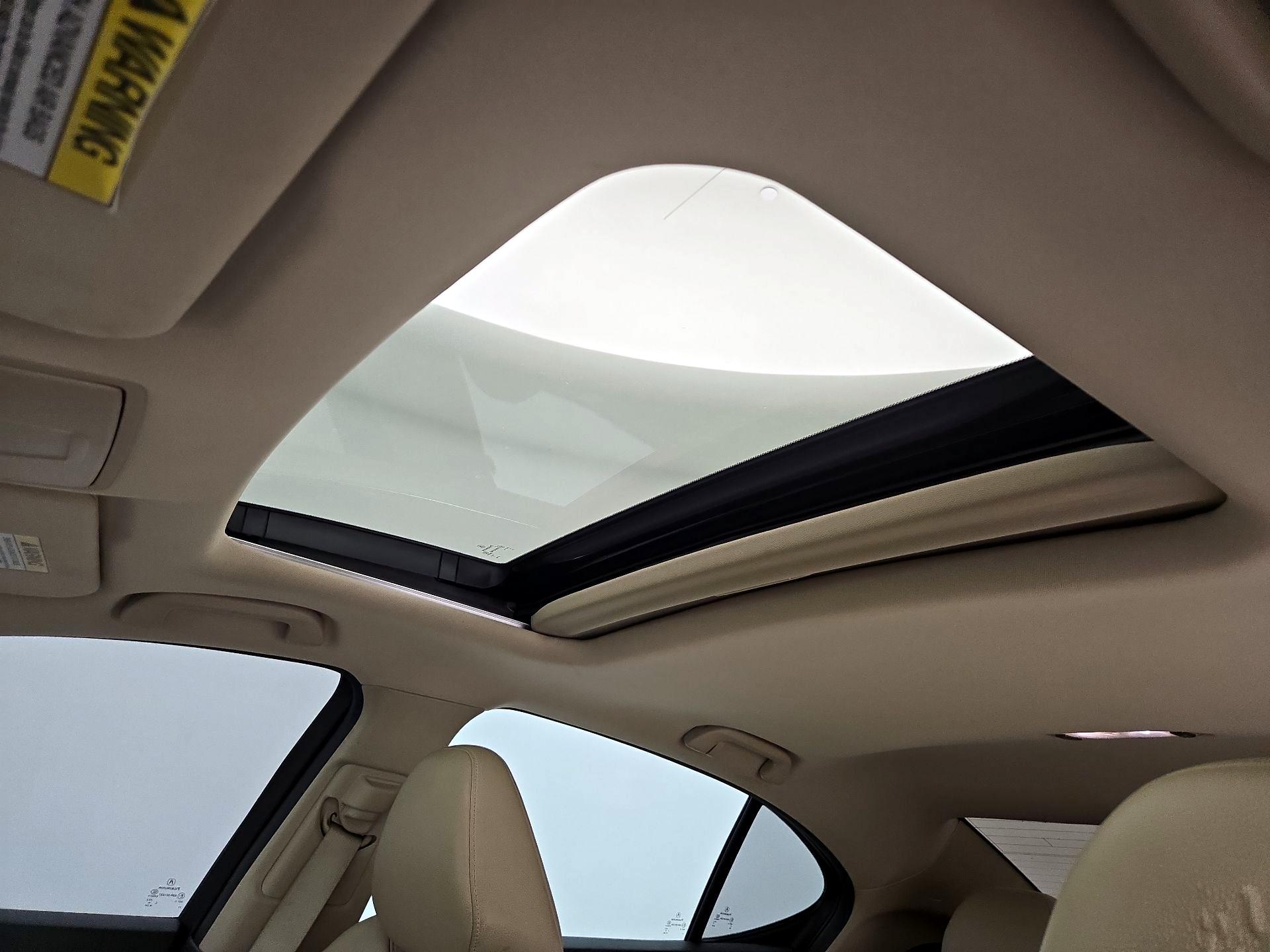 Thumbnail: 2015 Acura TLX - 18