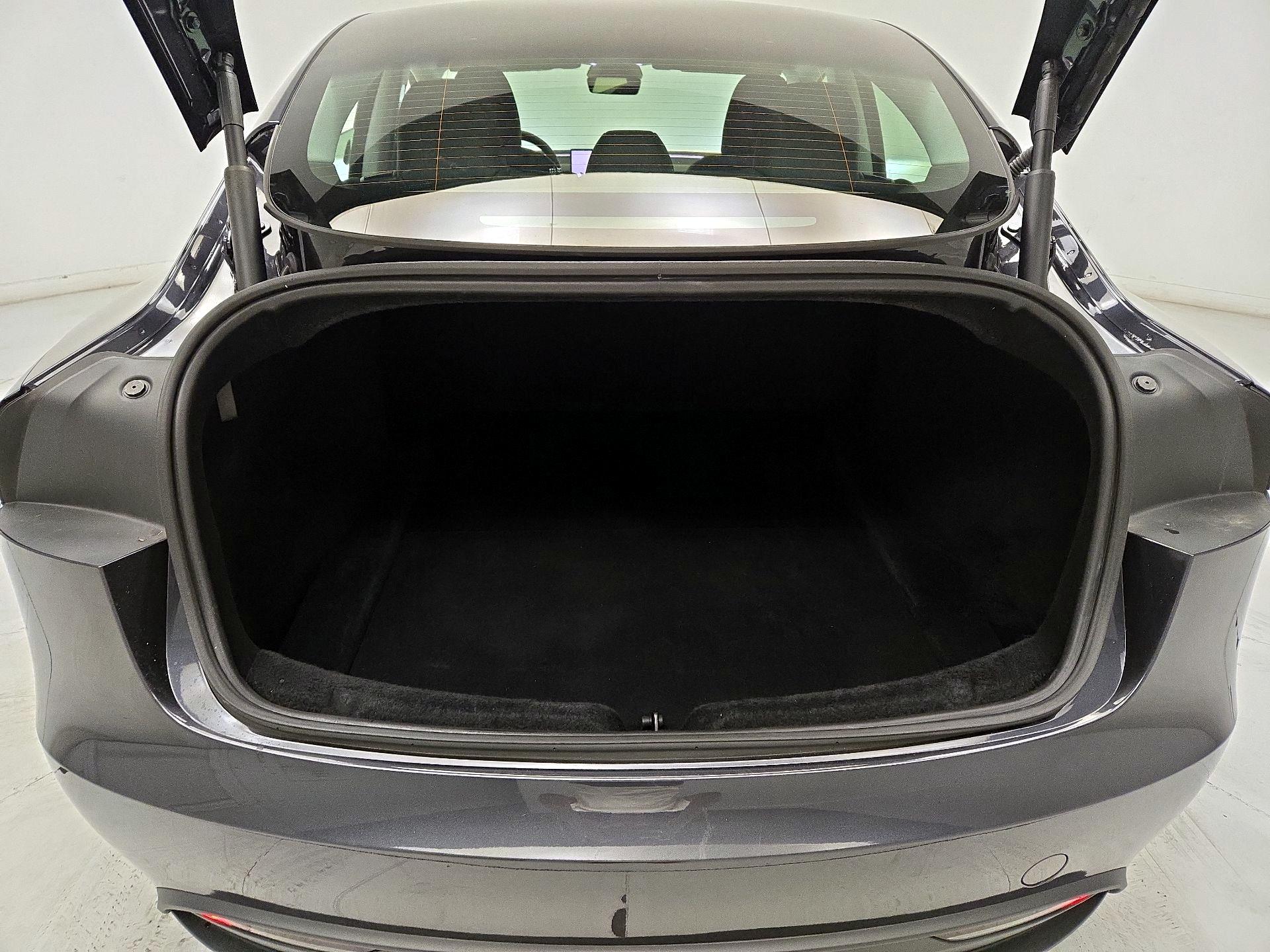 Thumbnail: 2025 Tesla Model 3 - 19