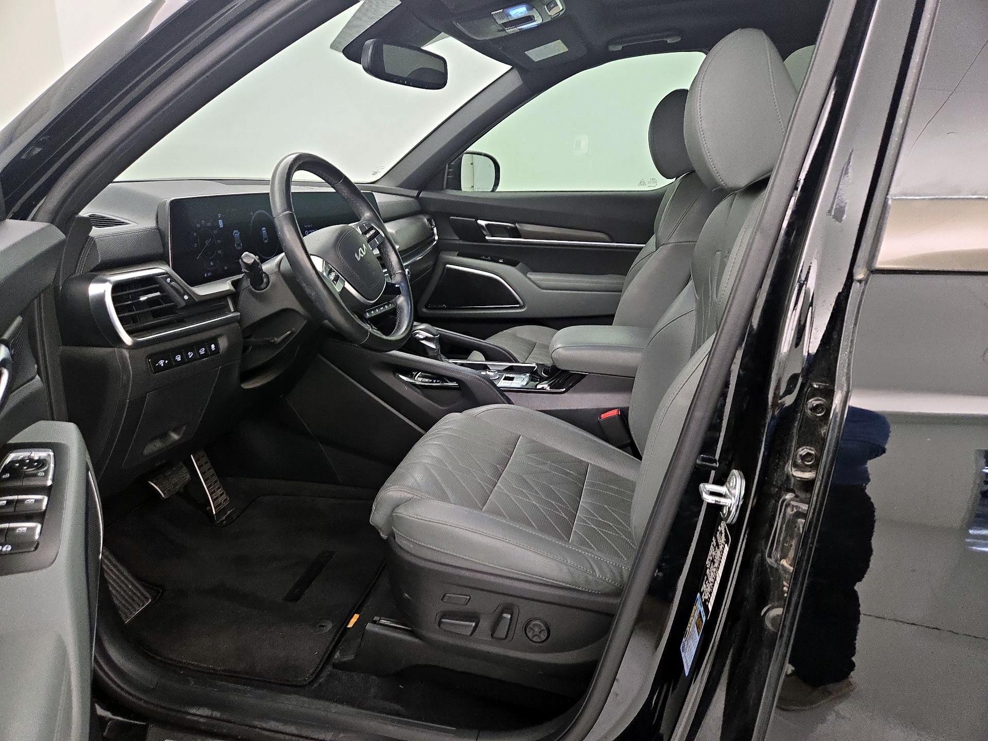 Thumbnail: 2023 Kia Telluride - 11