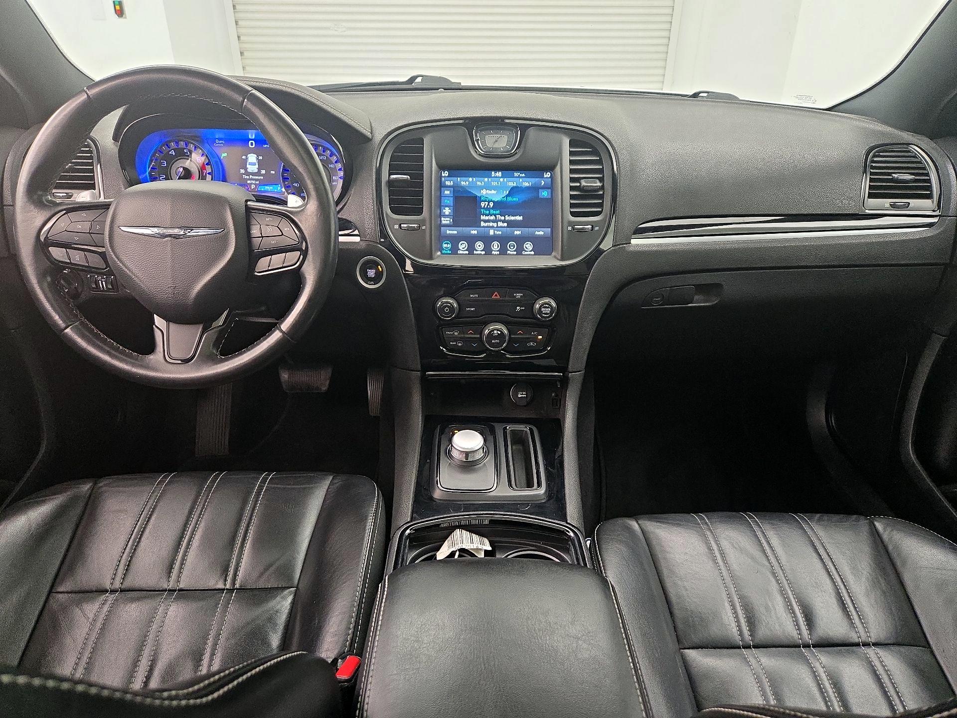 Thumbnail: 2020 Chrysler 300 - 9