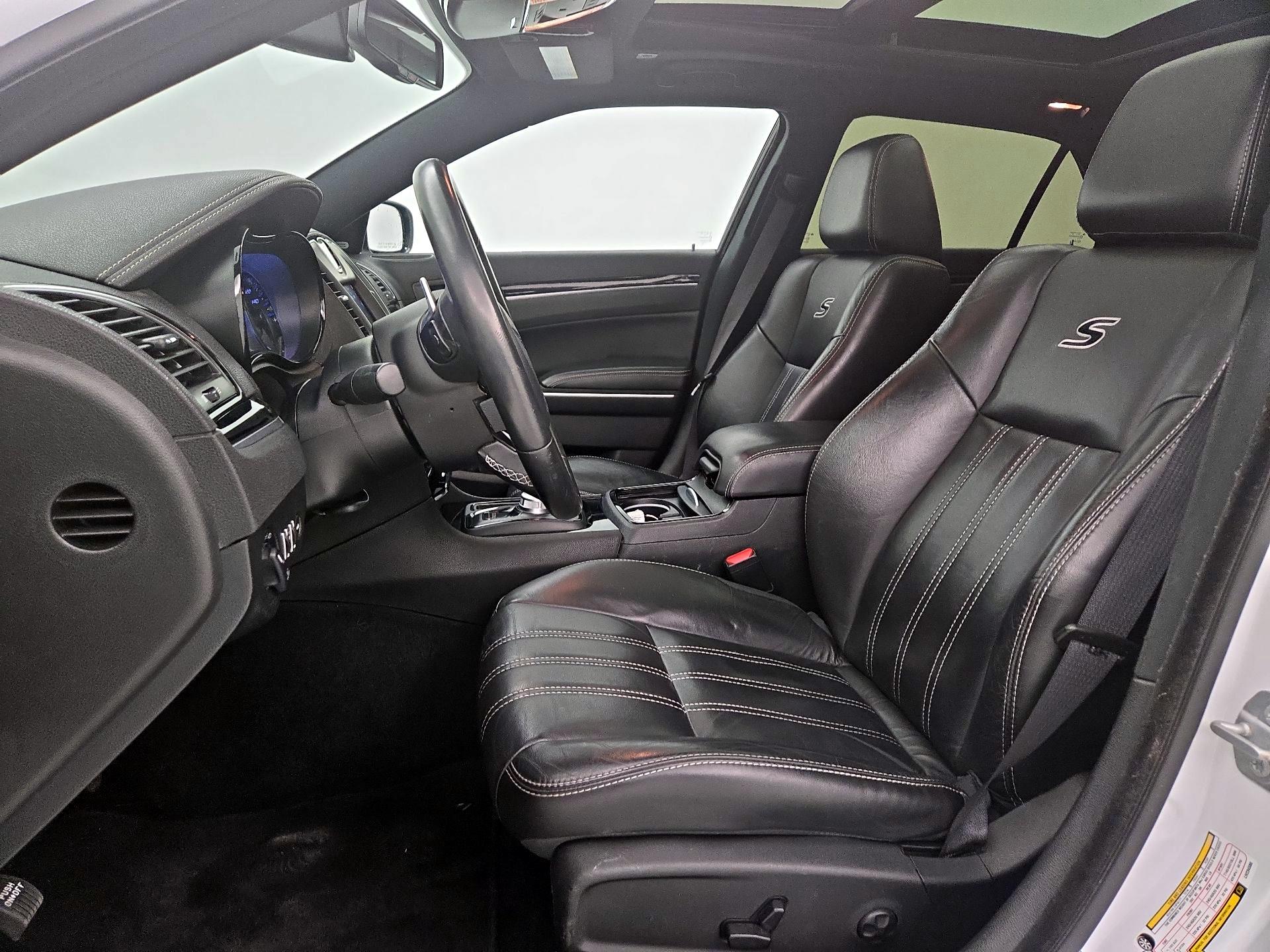 Thumbnail: 2020 Chrysler 300 - 11