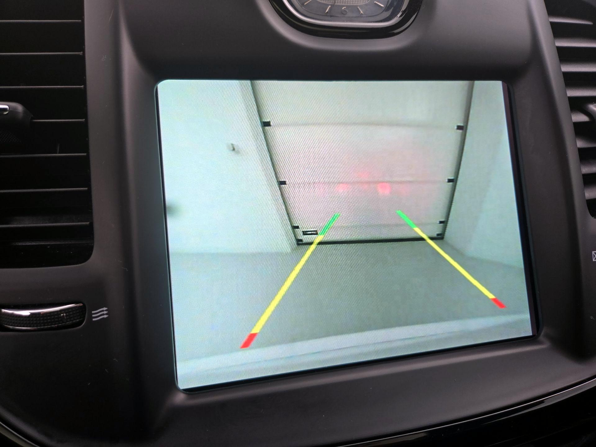 Thumbnail: 2020 Chrysler 300 - 14