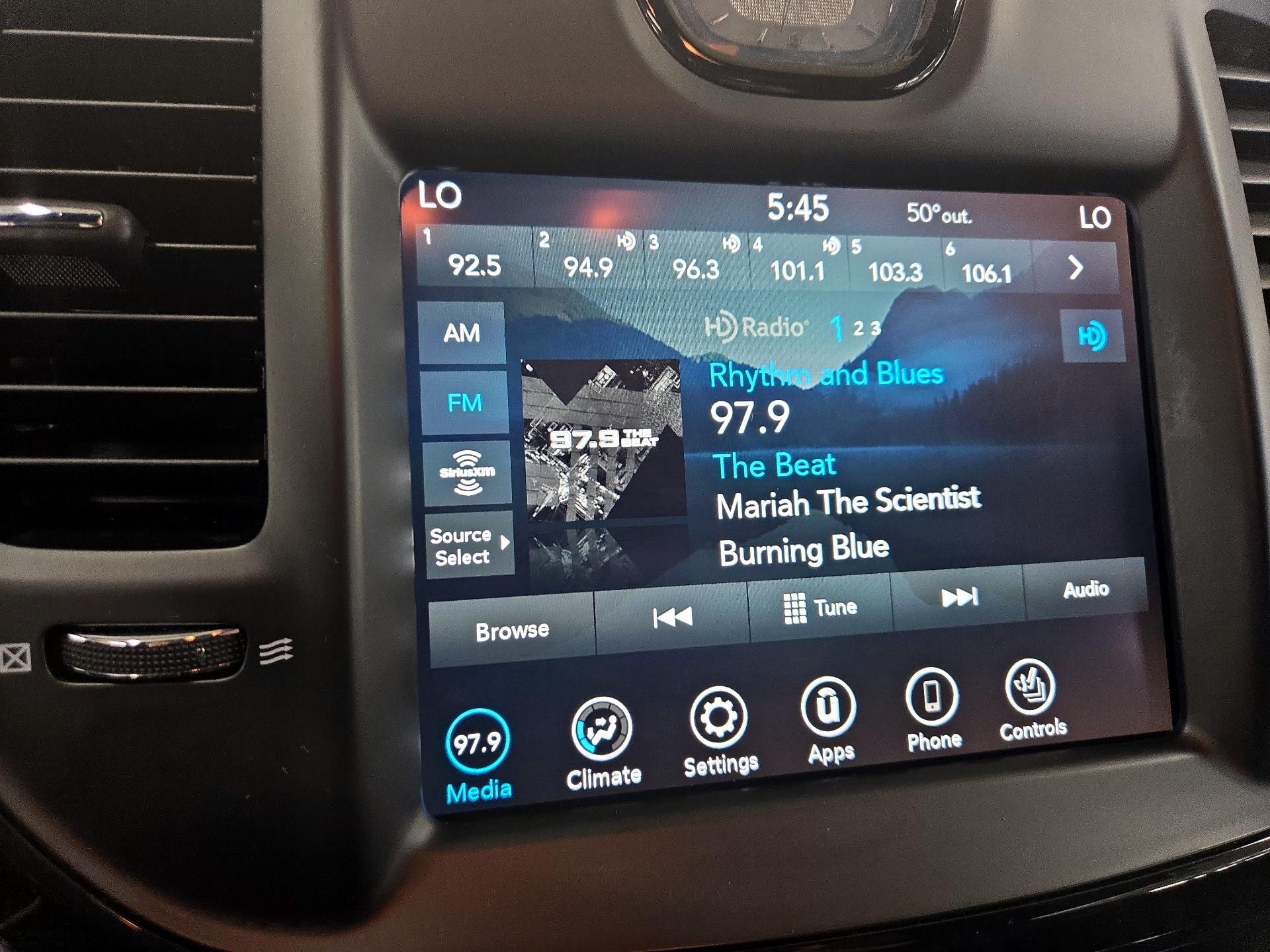 Thumbnail: 2020 Chrysler 300 - 15