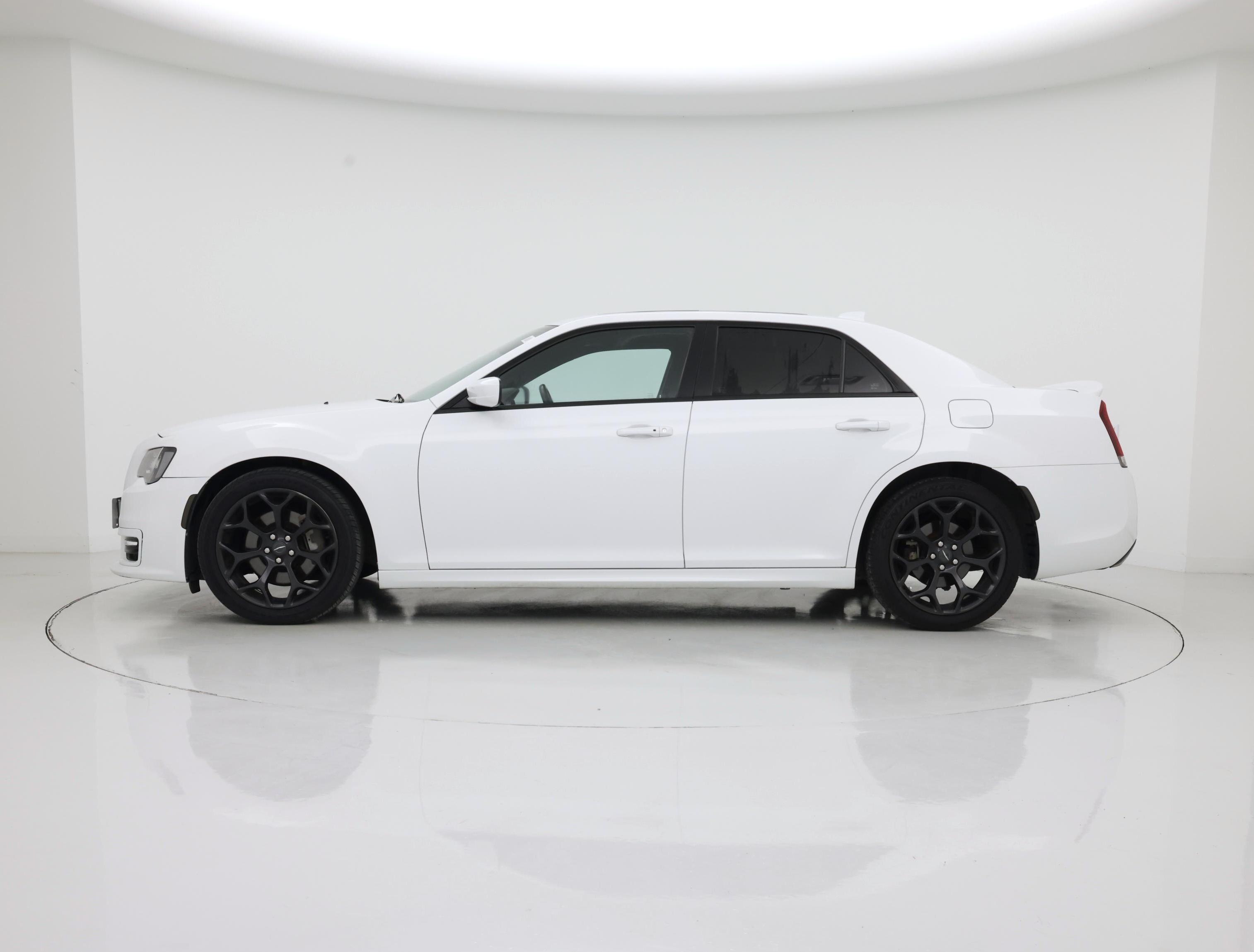 Thumbnail: 2020 Chrysler 300 - 3