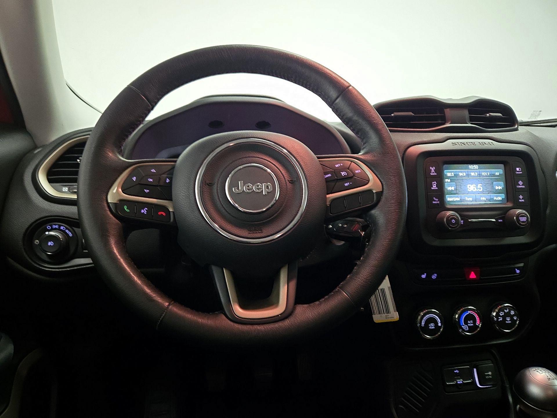 Thumbnail: 2015 Jeep Renegade - 10