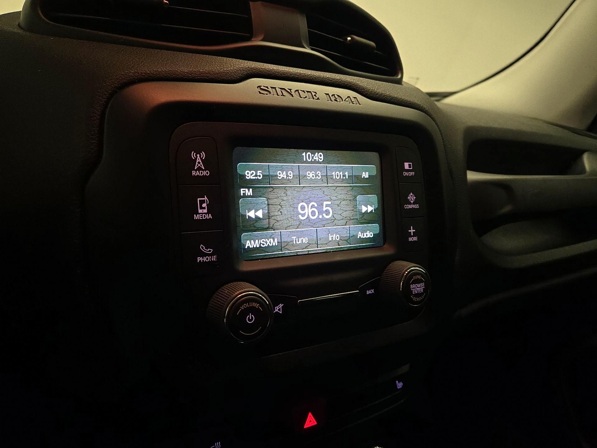 Thumbnail: 2015 Jeep Renegade - 14