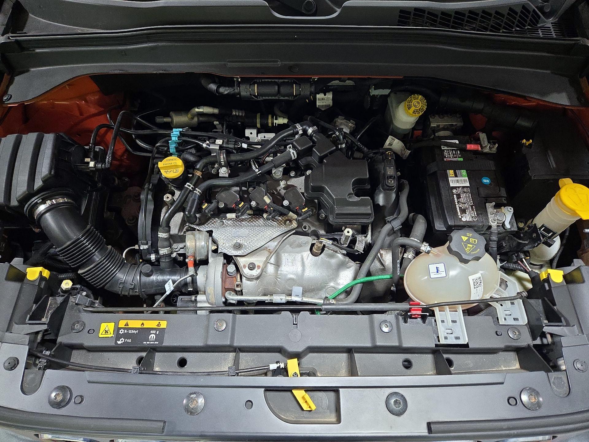 Thumbnail: 2015 Jeep Renegade - 20