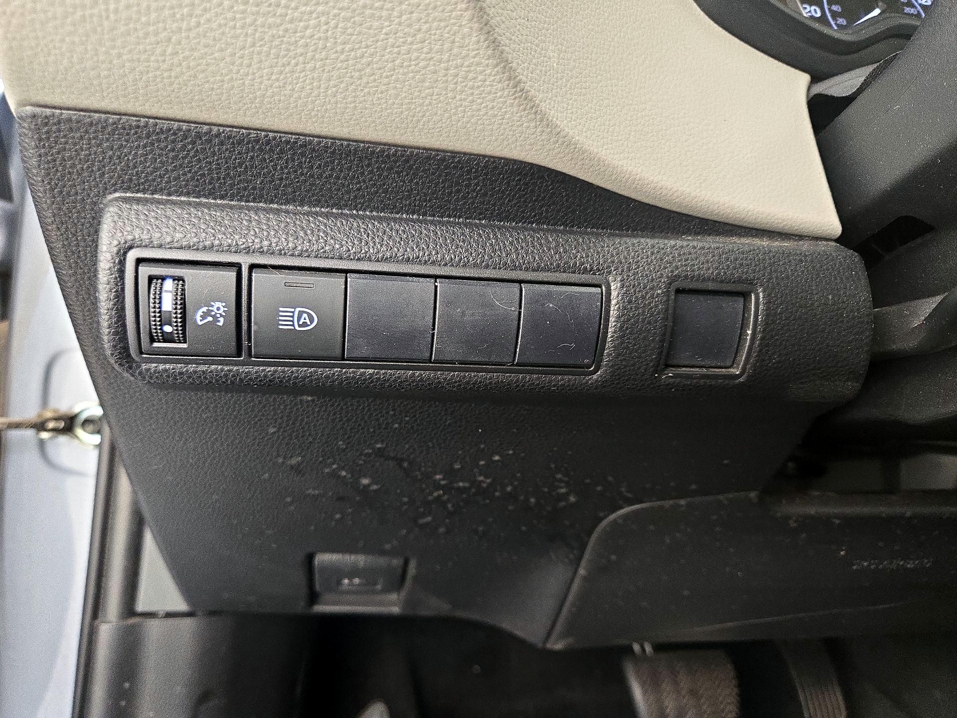 Thumbnail: 2021 Toyota Corolla - 13