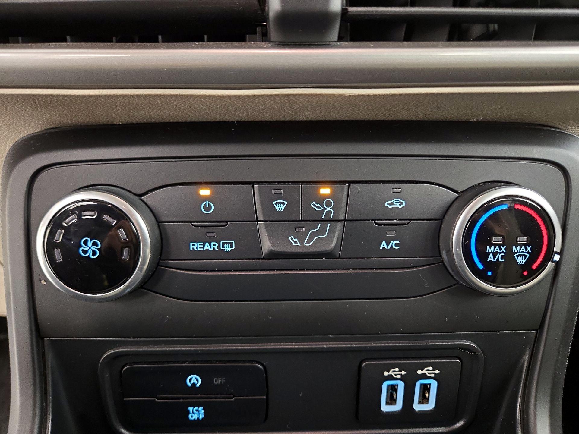 Thumbnail: 2021 Ford EcoSport - 16