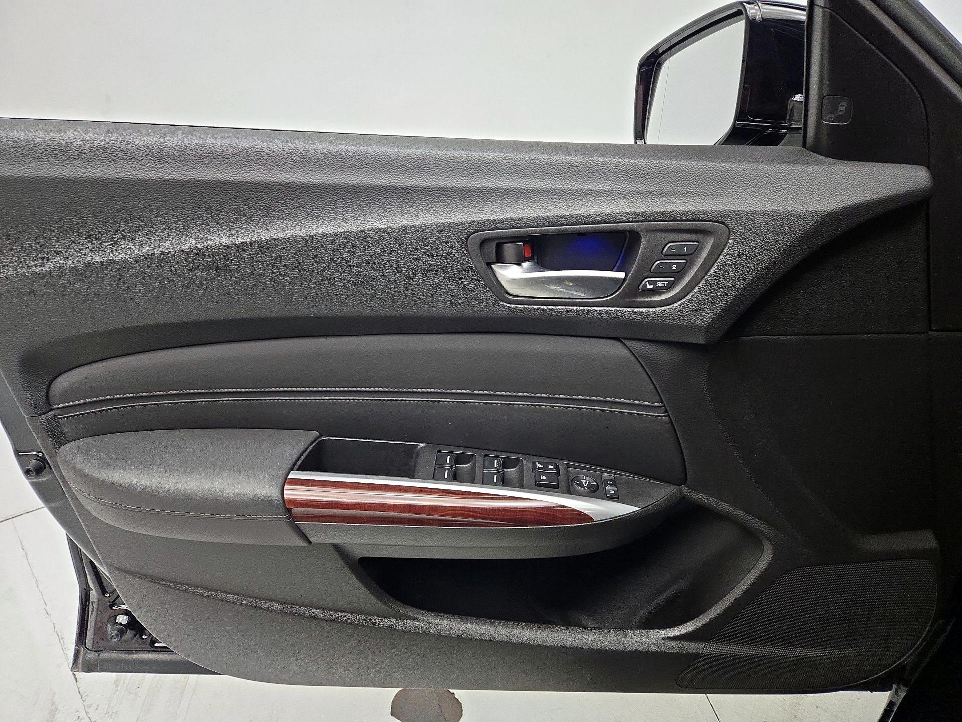 Thumbnail: 2016 Acura TLX - 12