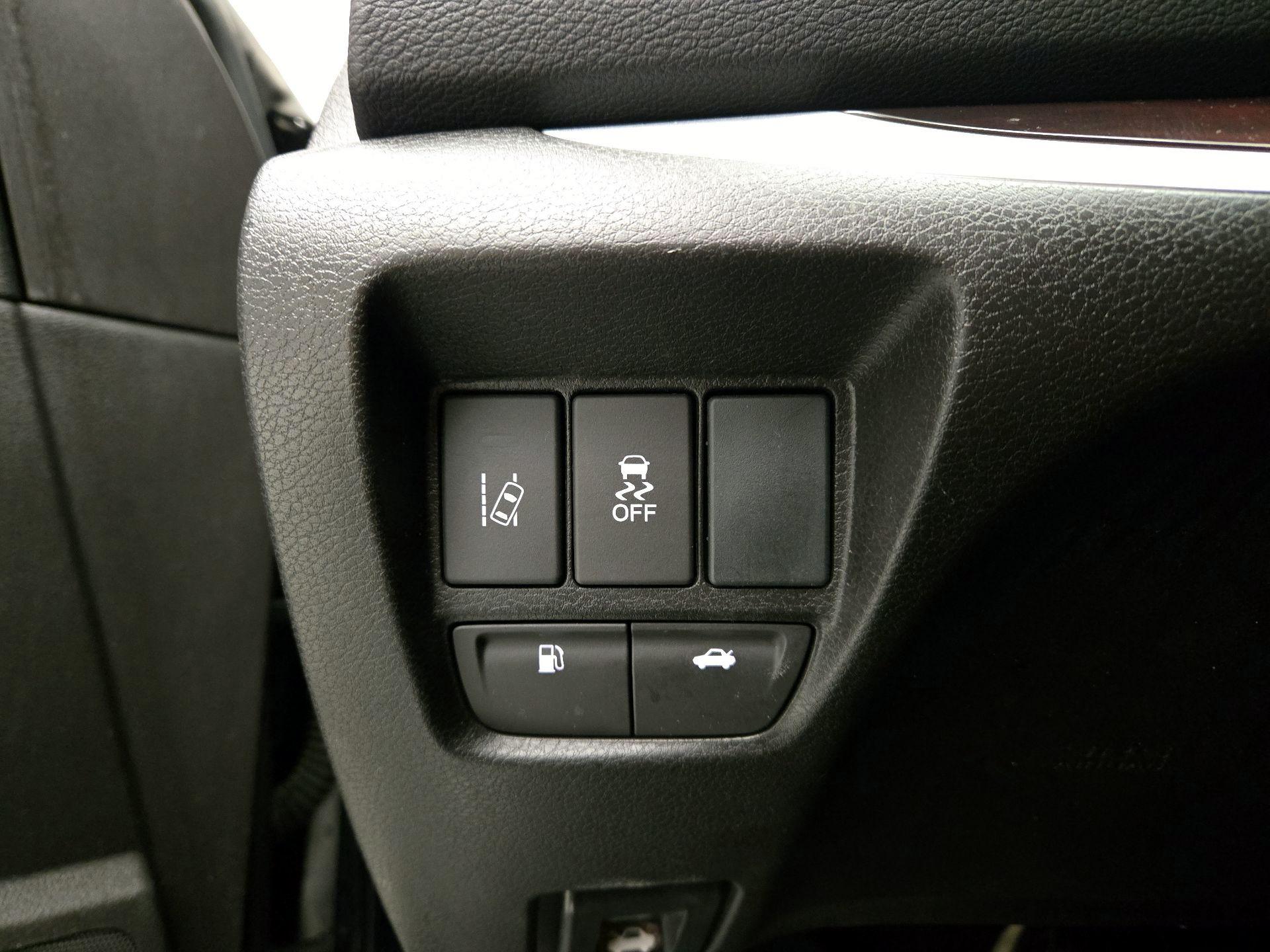 Thumbnail: 2016 Acura TLX - 13