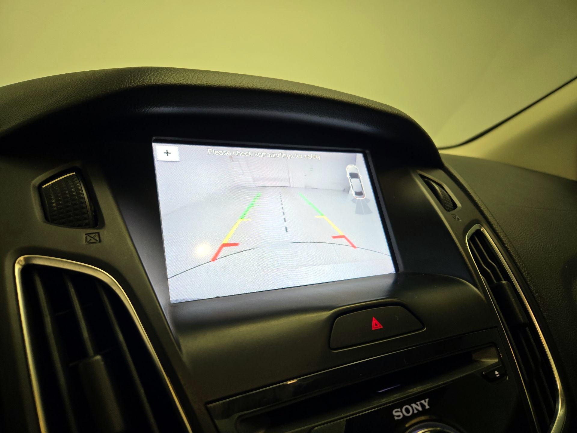 Thumbnail: 2018 Ford Focus - 15