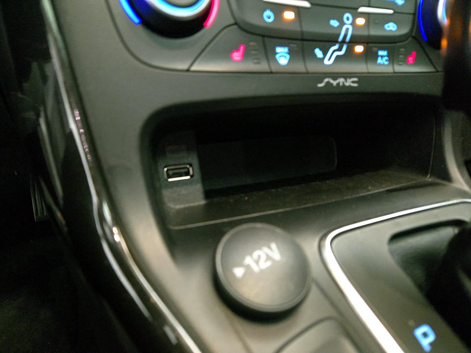 Thumbnail: 2018 Ford Focus - 19