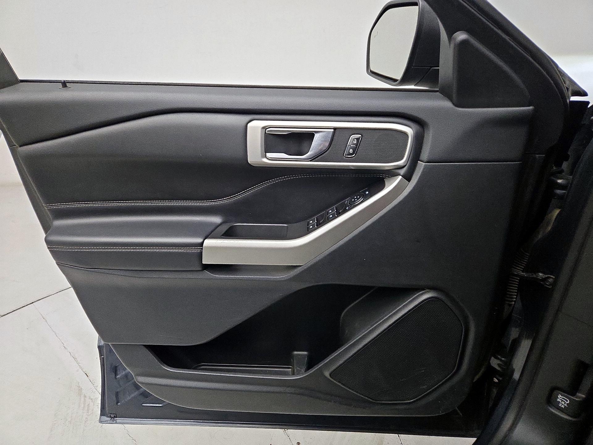 Thumbnail: 2022 Ford Explorer - 12