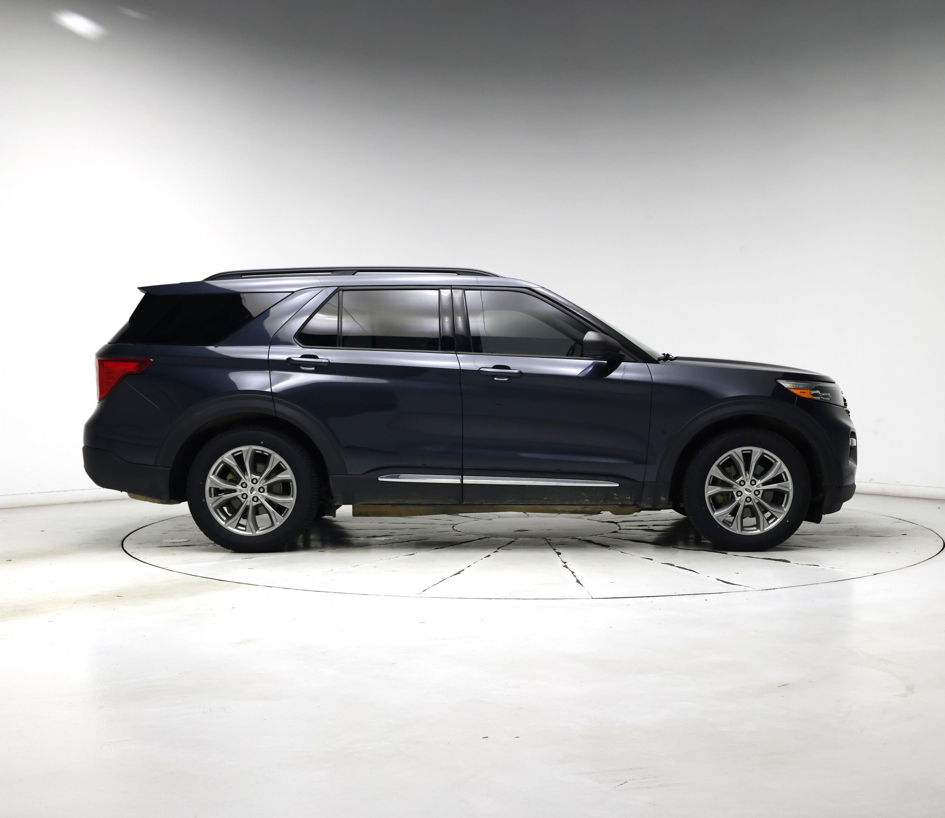 Thumbnail: 2022 Ford Explorer - 7