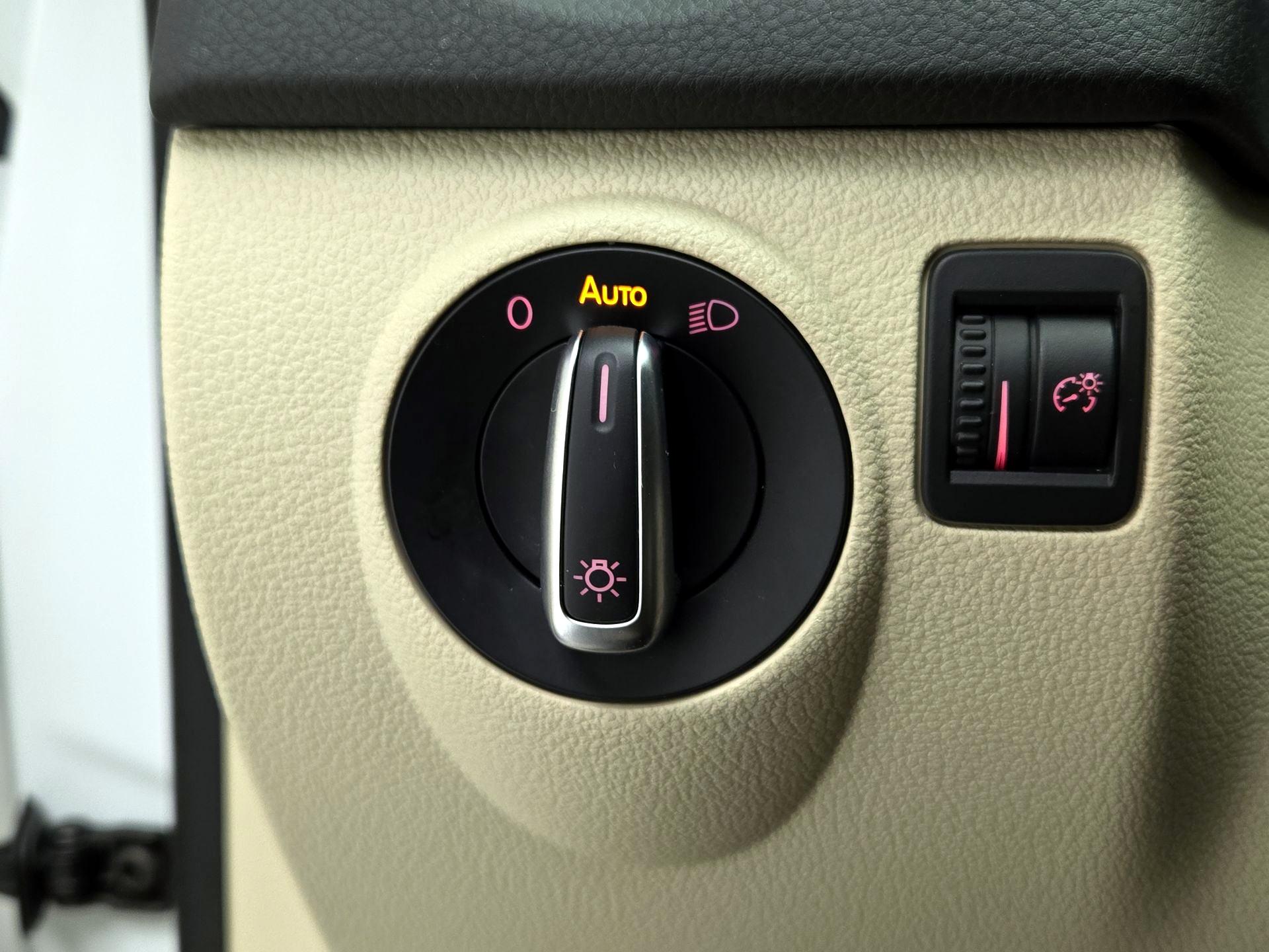 Thumbnail: 2017 Volkswagen Tiguan - 13