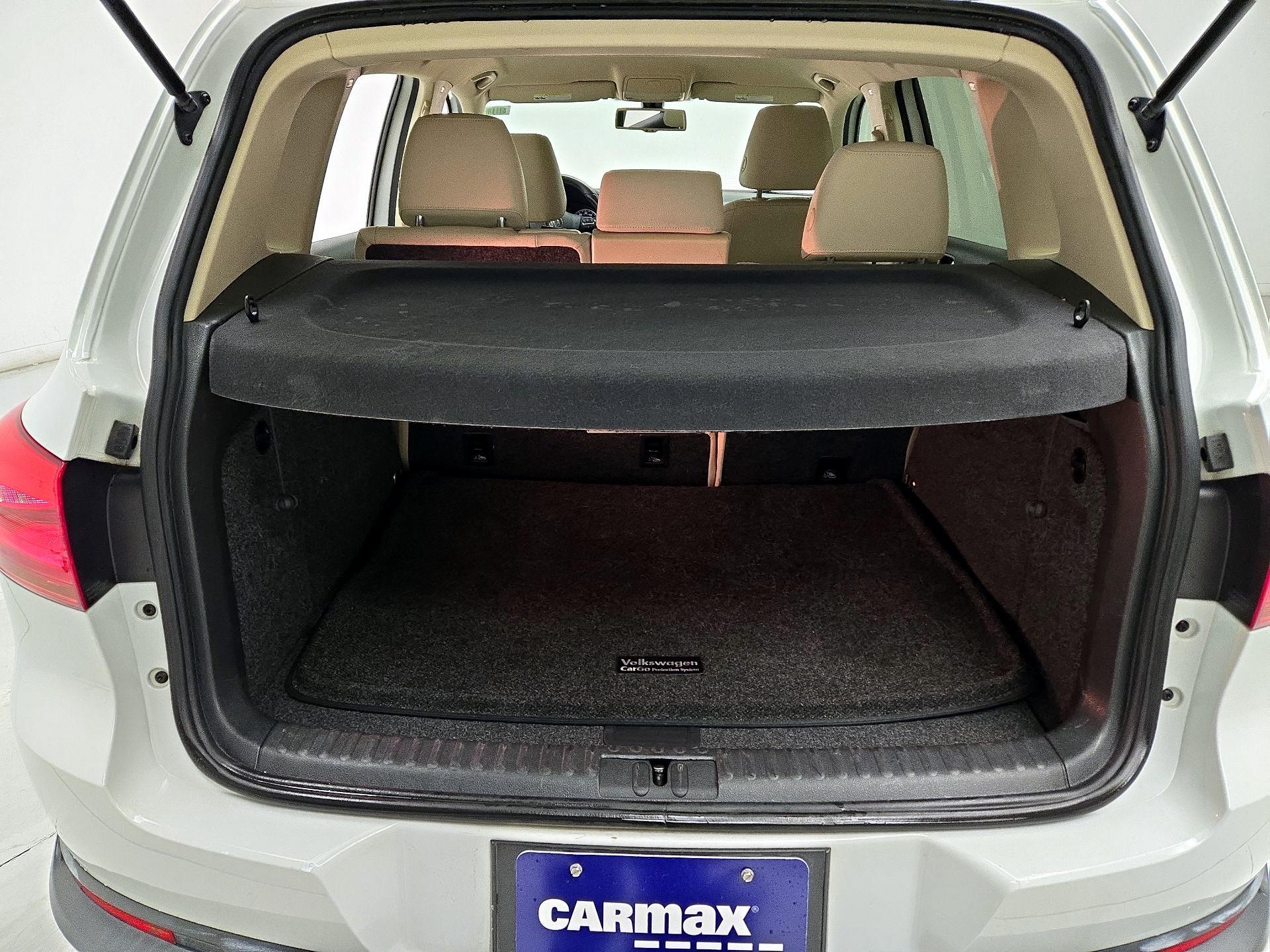 Thumbnail: 2017 Volkswagen Tiguan - 20