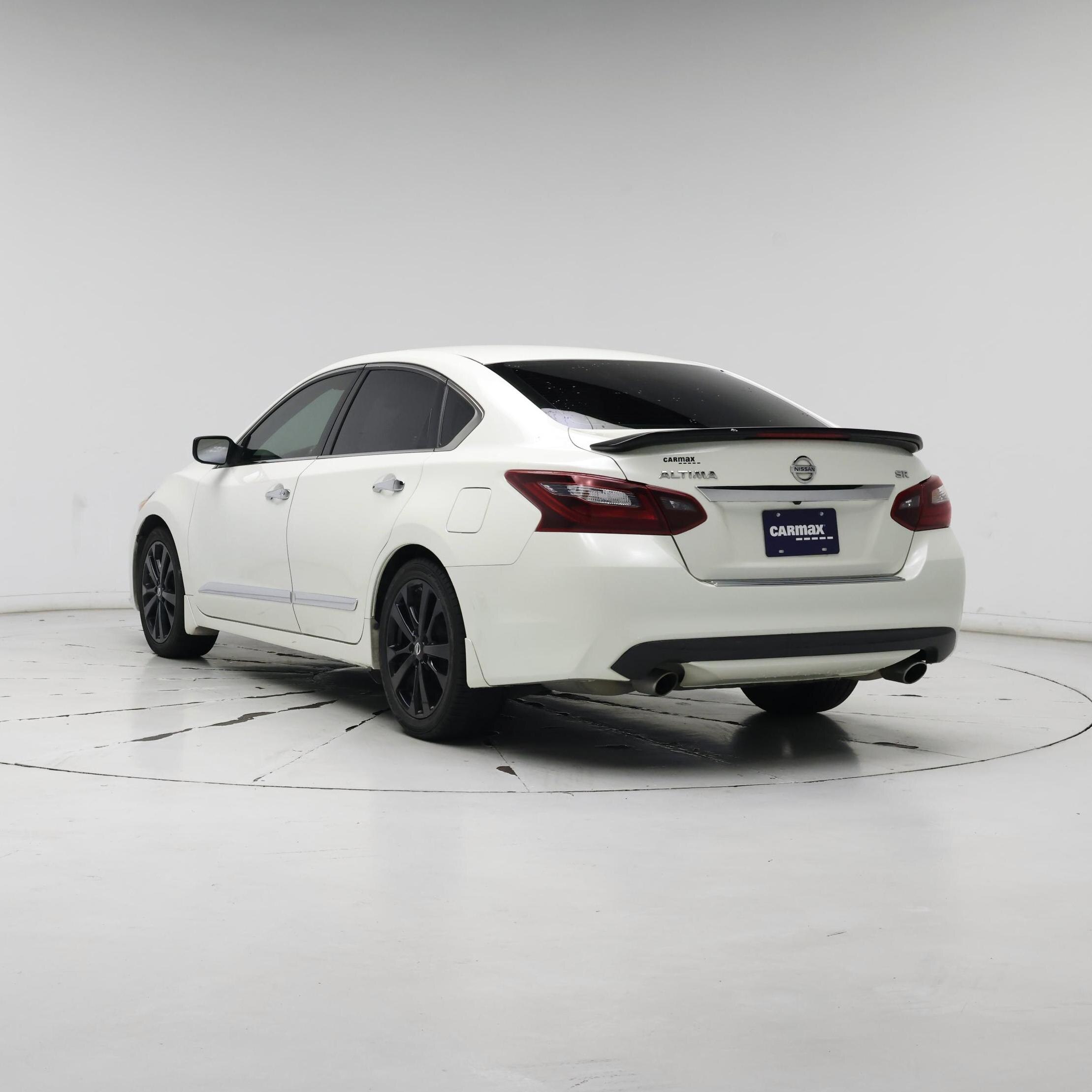 Thumbnail: 2017 Nissan Altima - 2