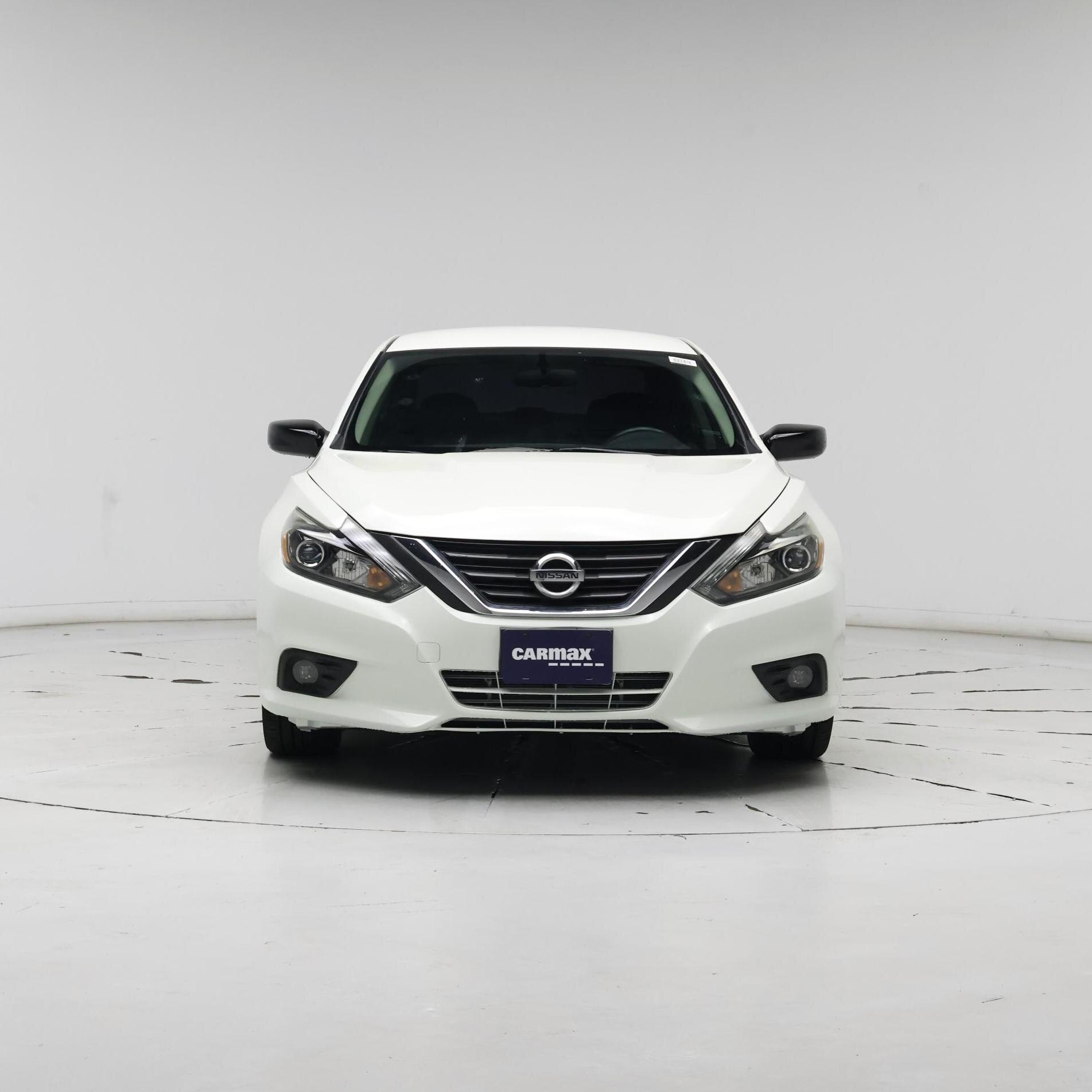 Thumbnail: 2017 Nissan Altima - 5