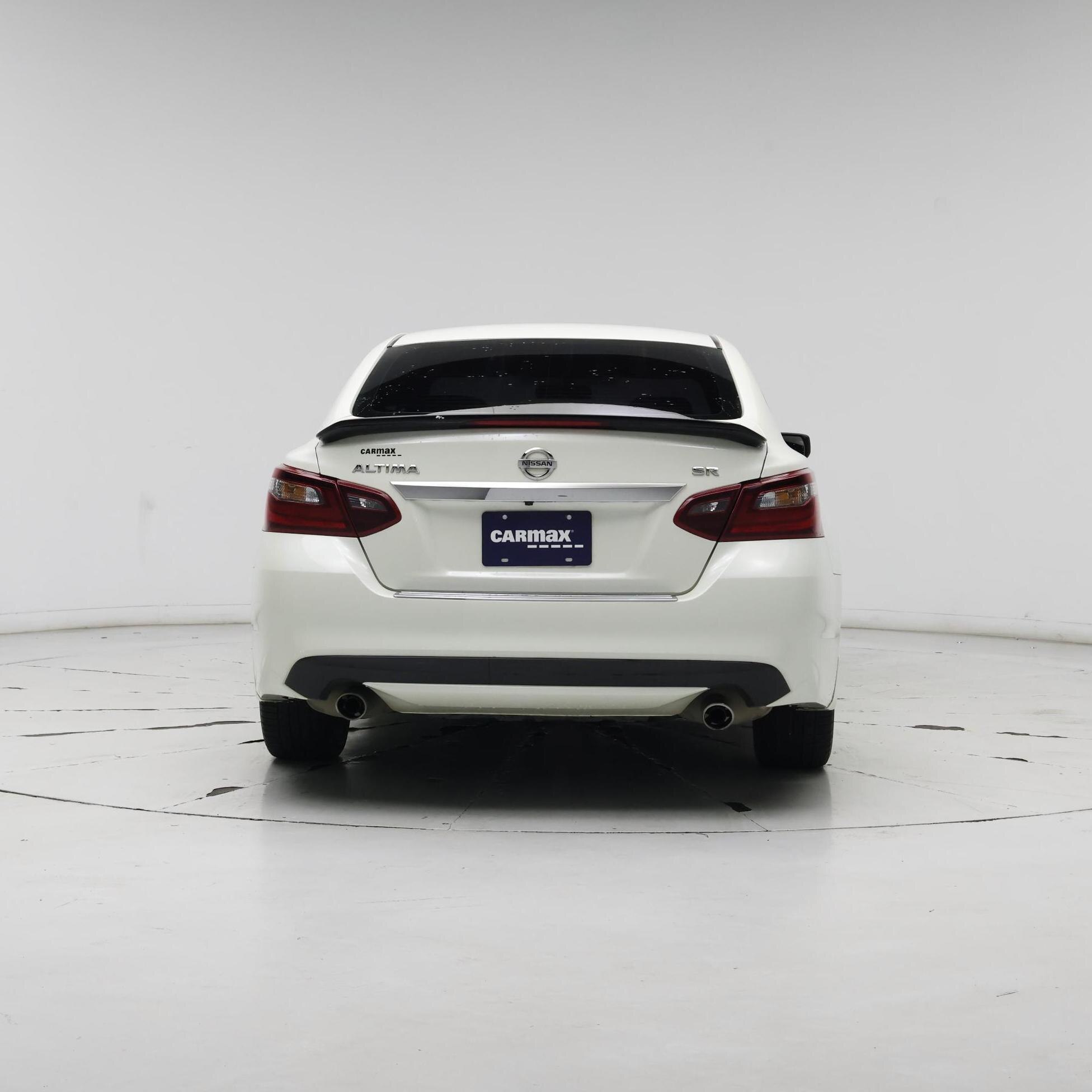 Thumbnail: 2017 Nissan Altima - 6