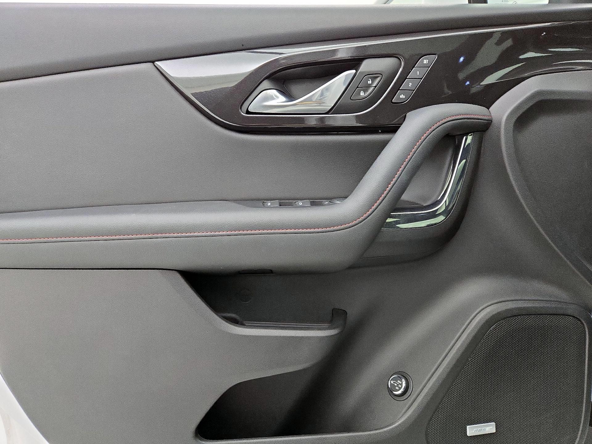 Thumbnail: 2020 Chevrolet Blazer - 12