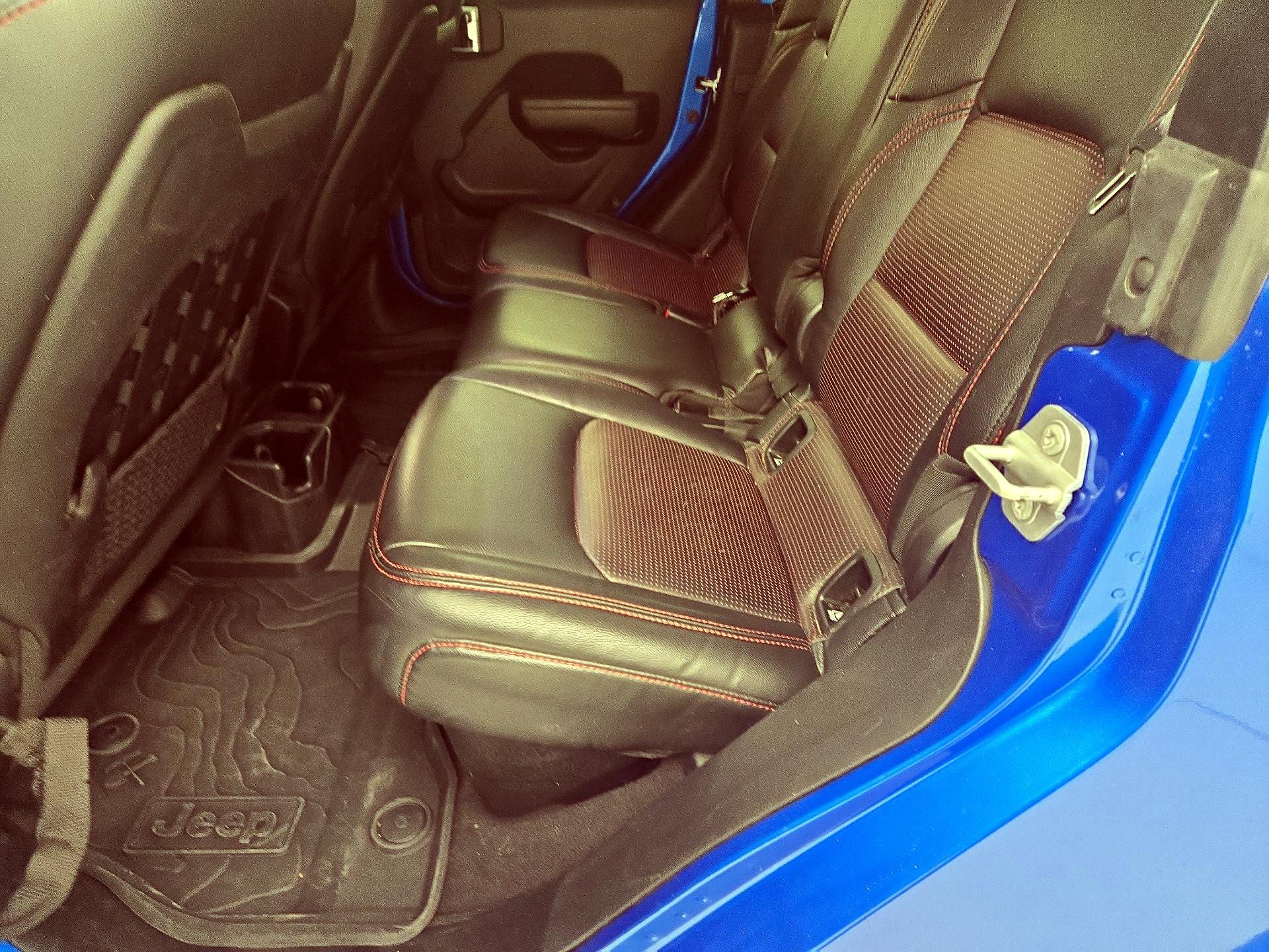 Thumbnail: 2021 Jeep Gladiator - 18