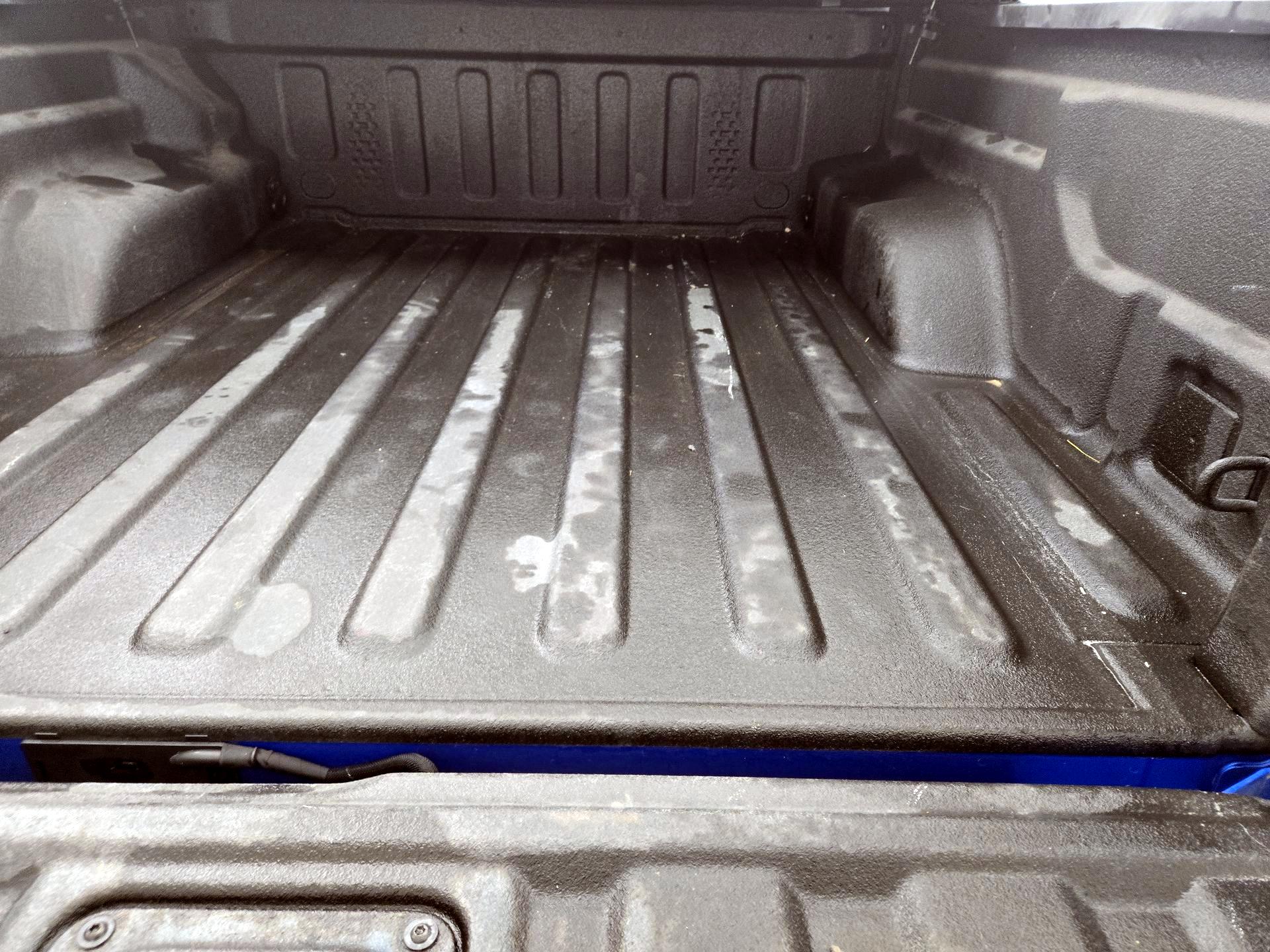 Thumbnail: 2021 Jeep Gladiator - 19