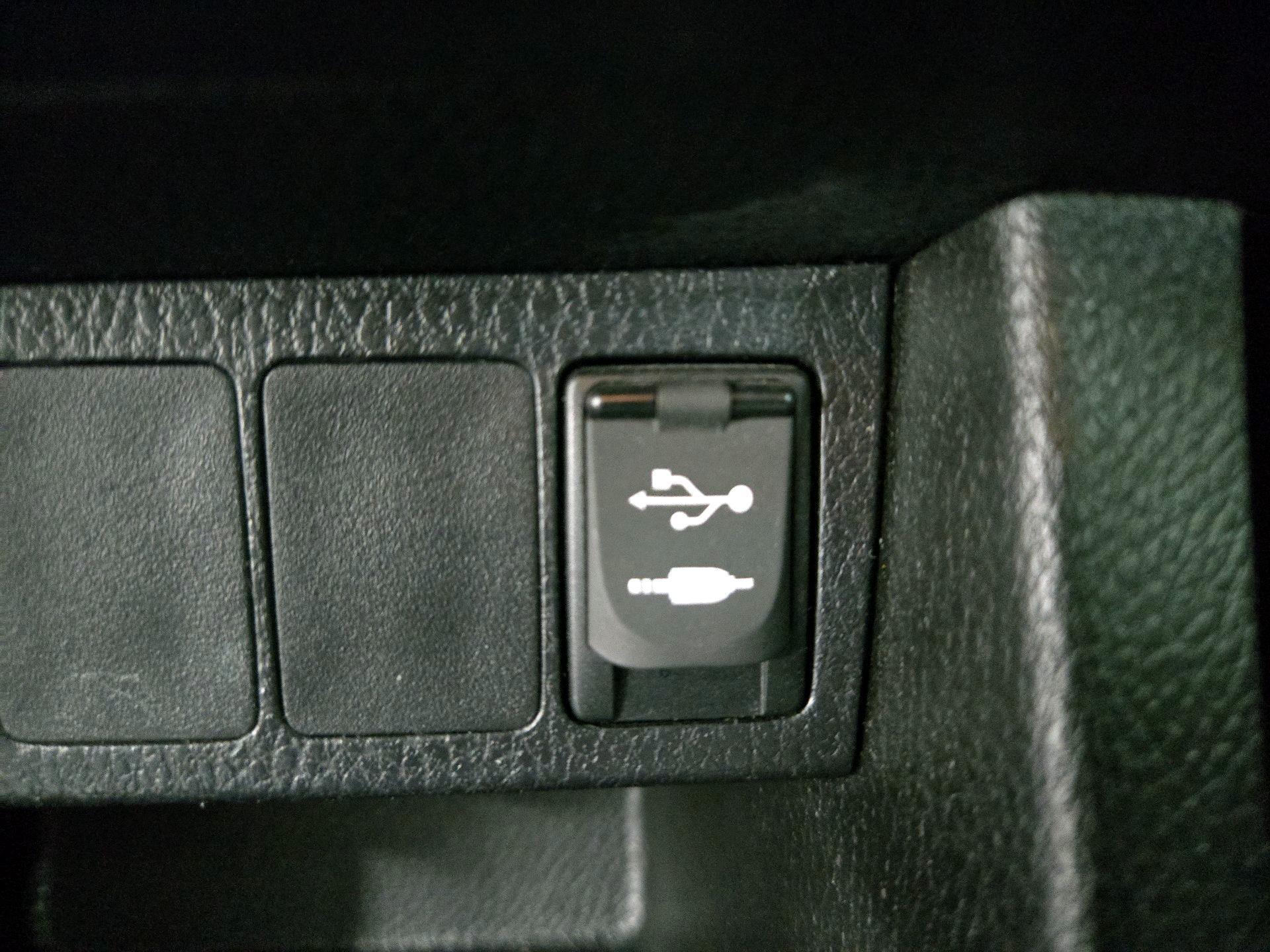 Thumbnail: 2018 Toyota Corolla - 18