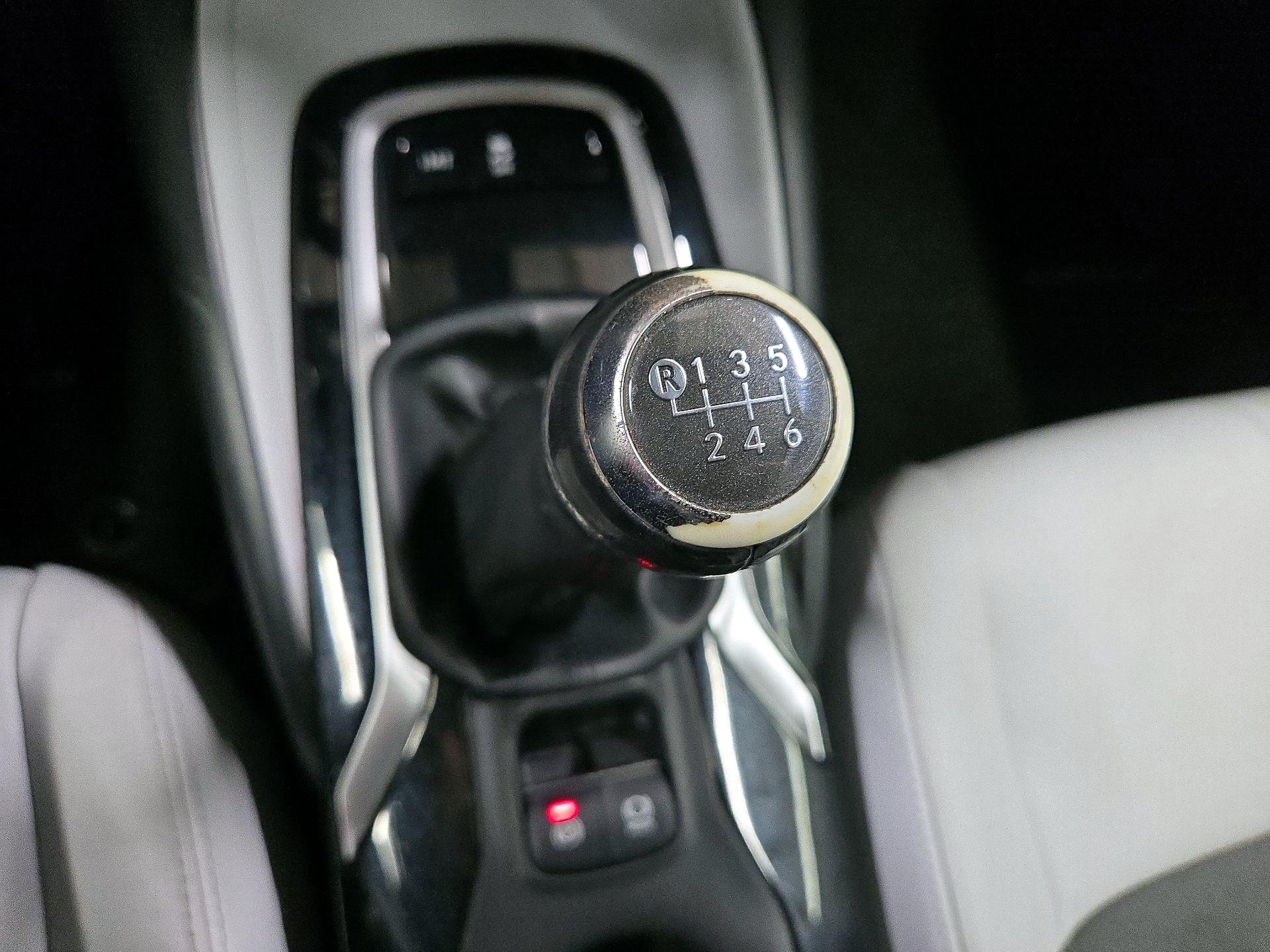 Thumbnail: 2021 Toyota Corolla - 16